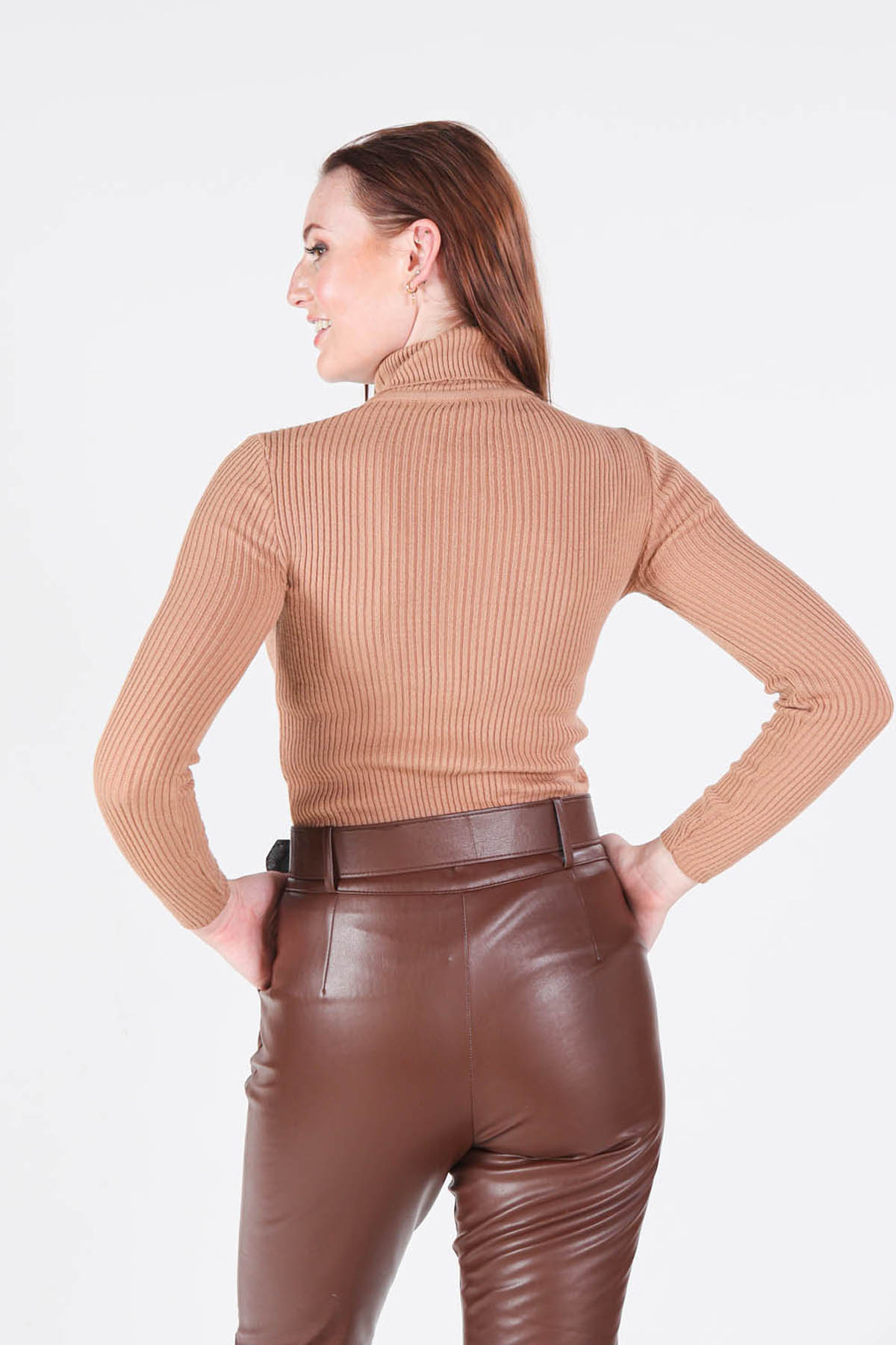 009 Balıkçı Yaka Kolye Detay Kazak Bisküvi - 3