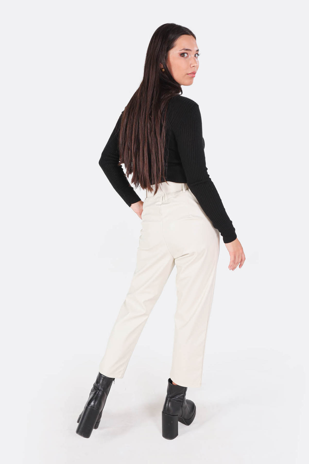 Siyah Balıkçı Yaka Kolye Detay Kazak 009 - 4