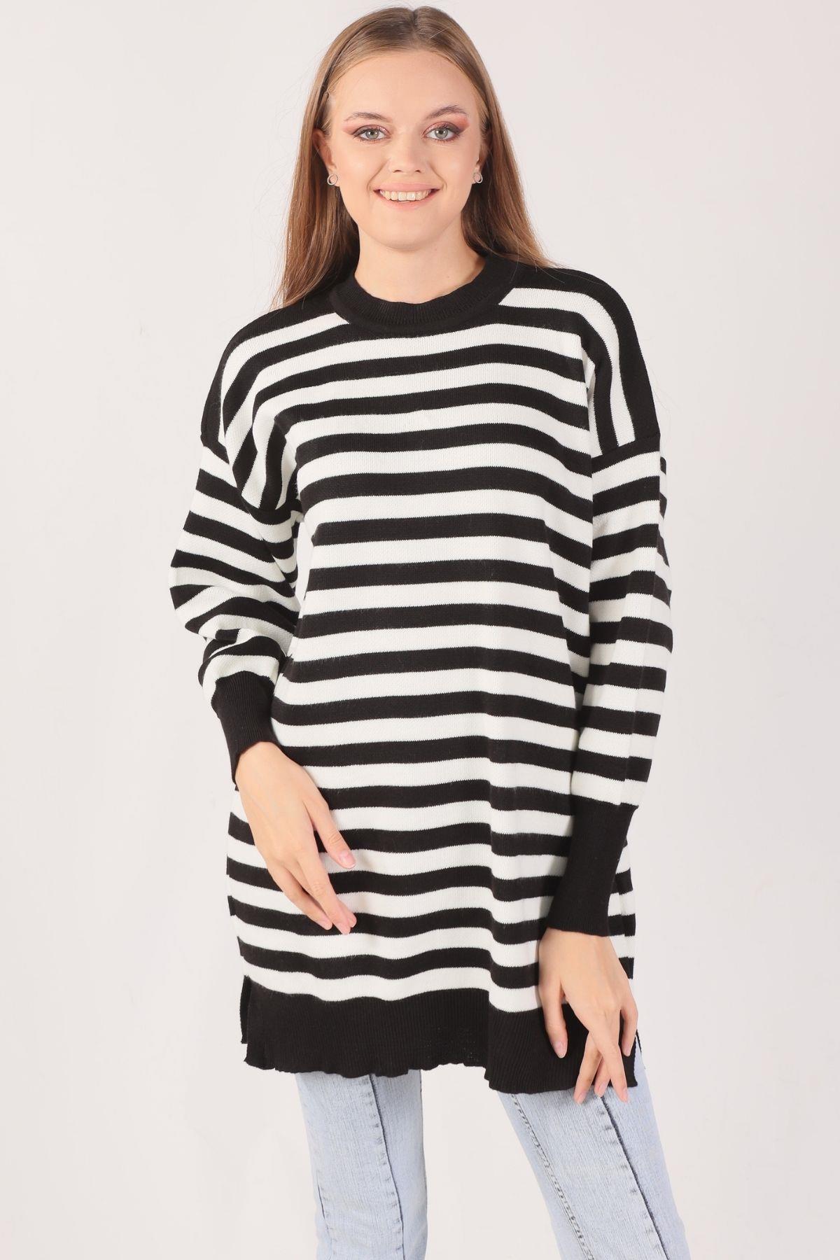 075 Bisiklet Yaka Yırtmaç Detay Tunik Siyah - 1