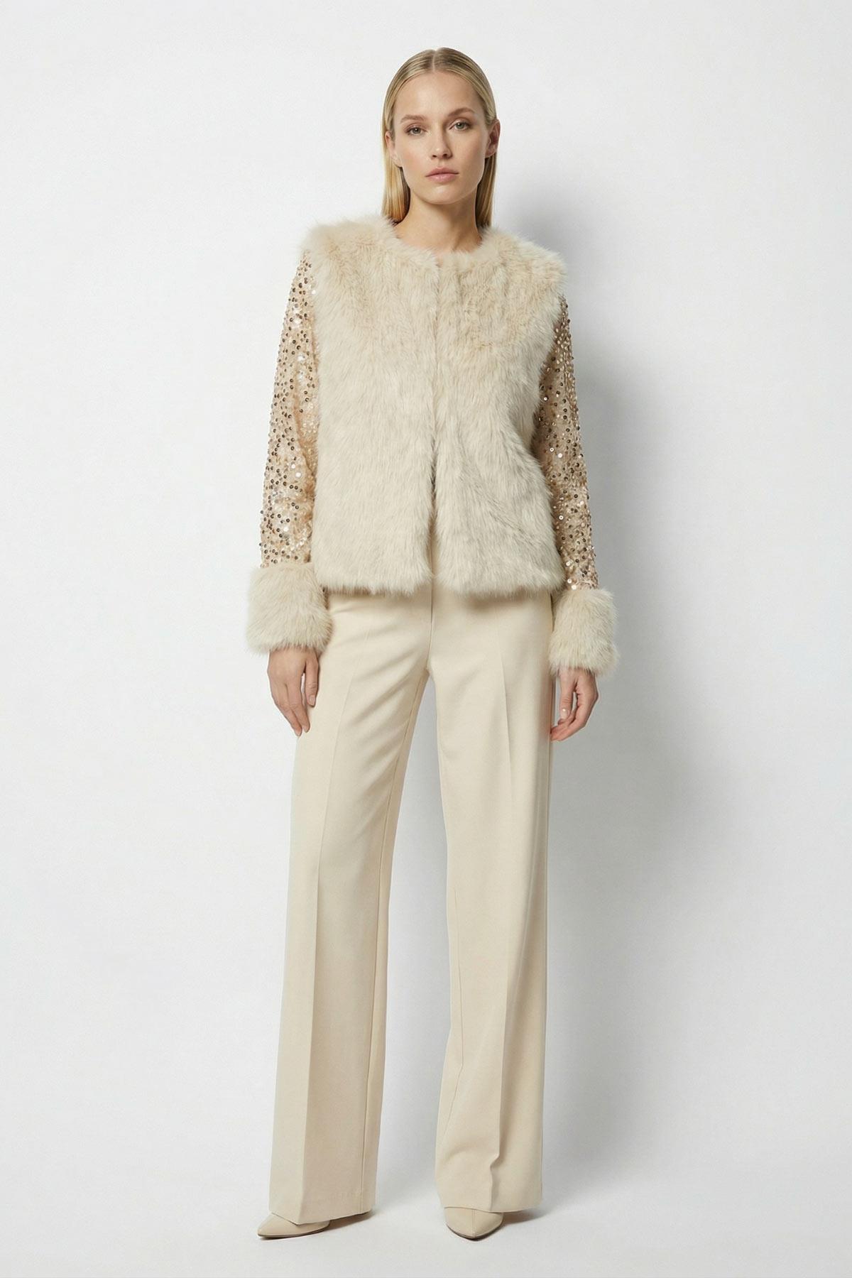 0832 Kol Pullu Kürklü Ceket Taş - RAYS (1)