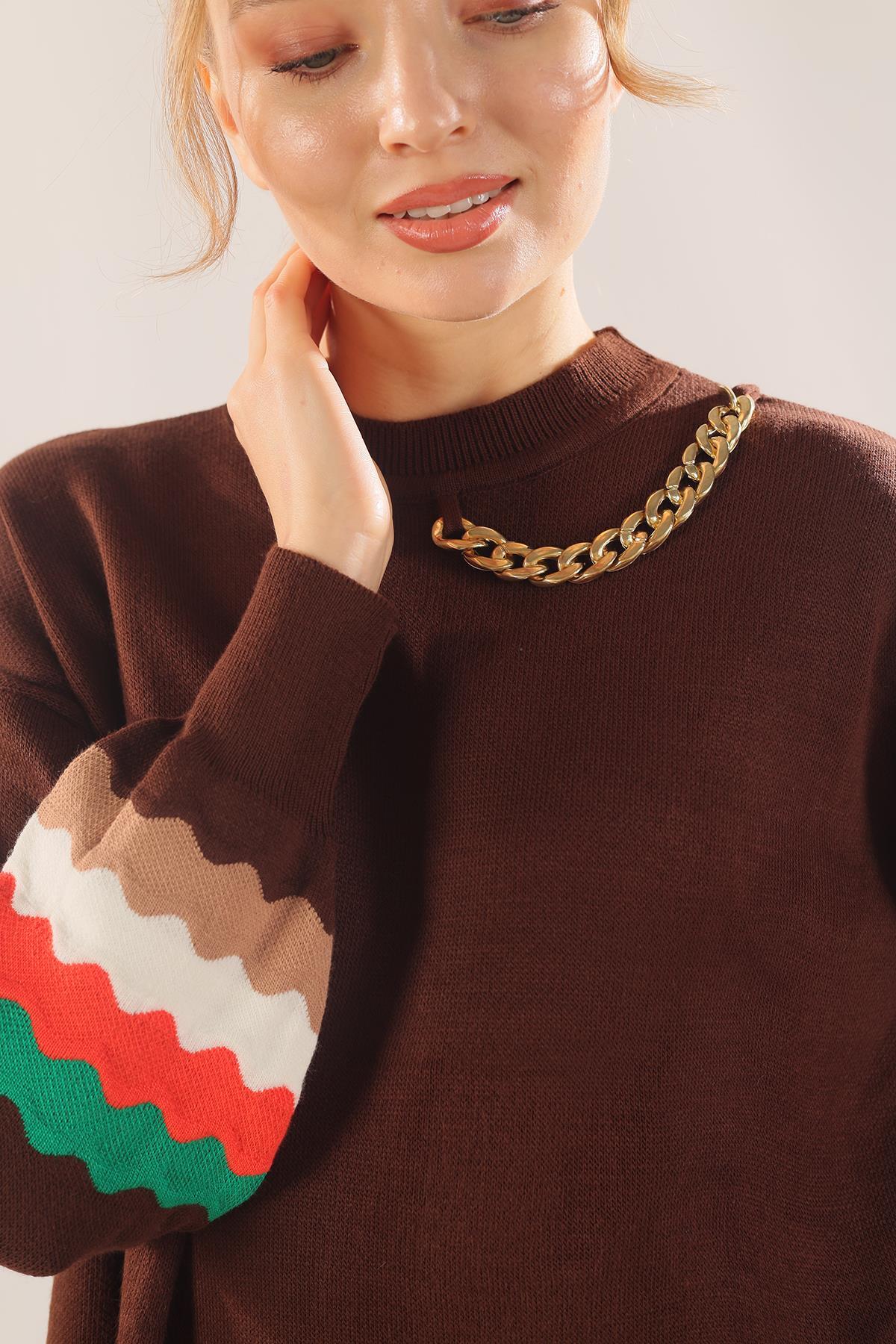 090 Kolye Detay Kol Renkli Tunik Acı Kahve - 3