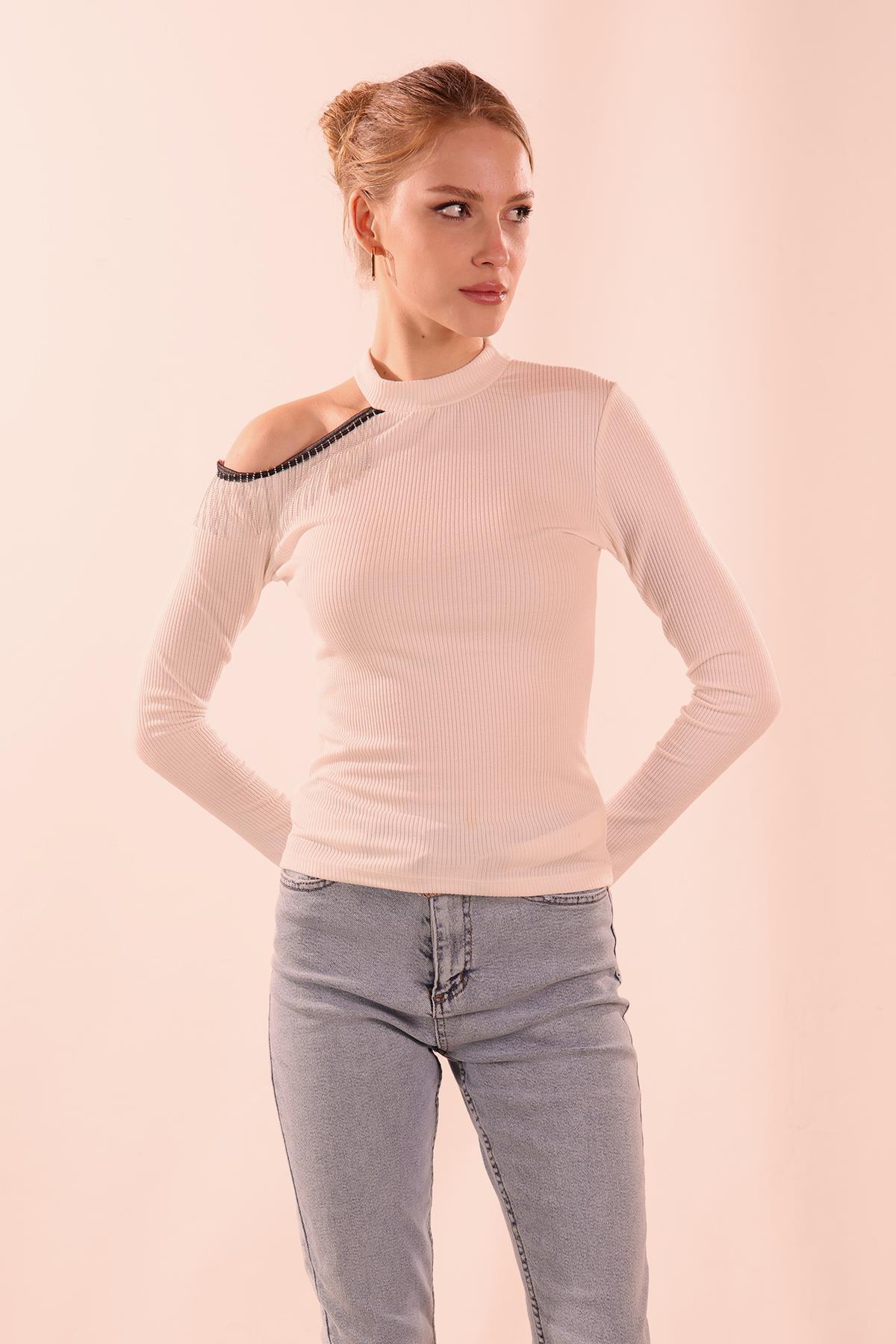 Beyaz Zincir Detaylı Bluz 10072 - 1