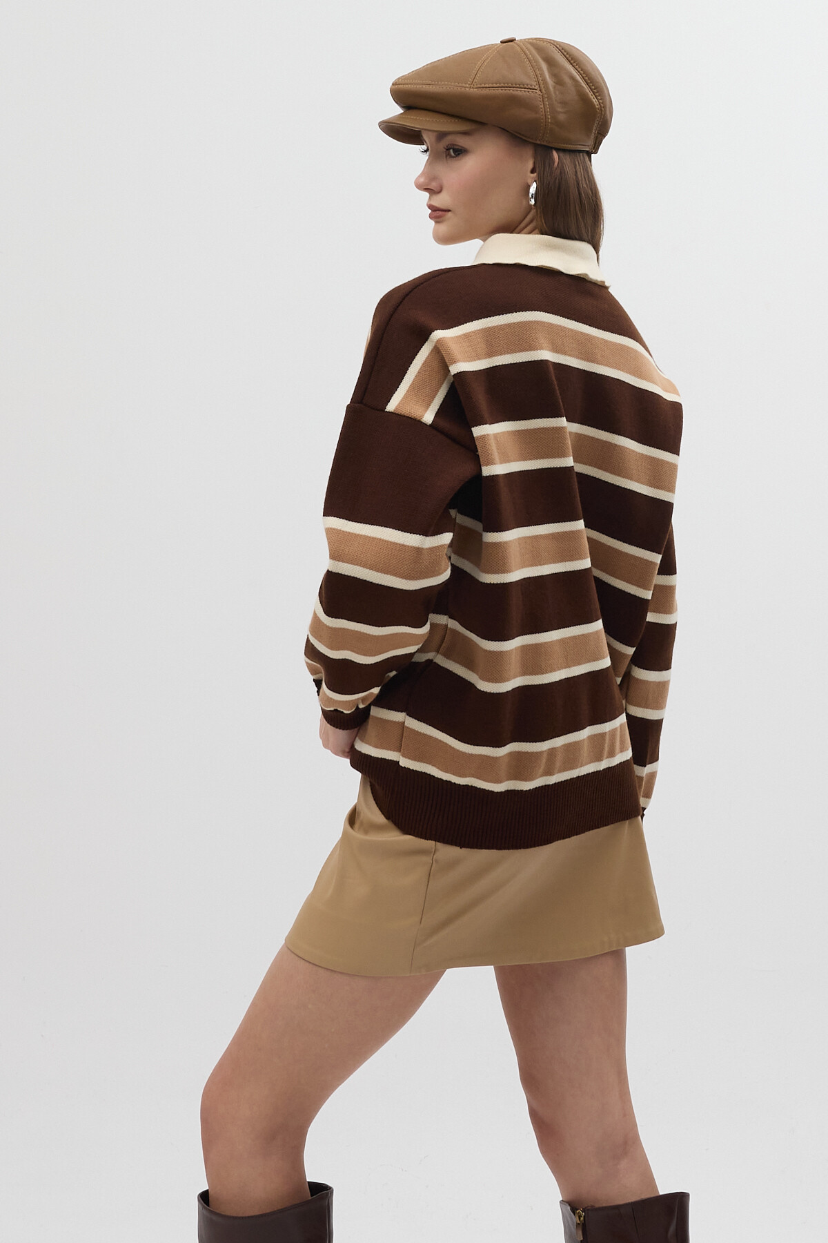 Kahve Çizgili Polo Yaka Kadın Sweatshirt 1018 - RAYS (1)