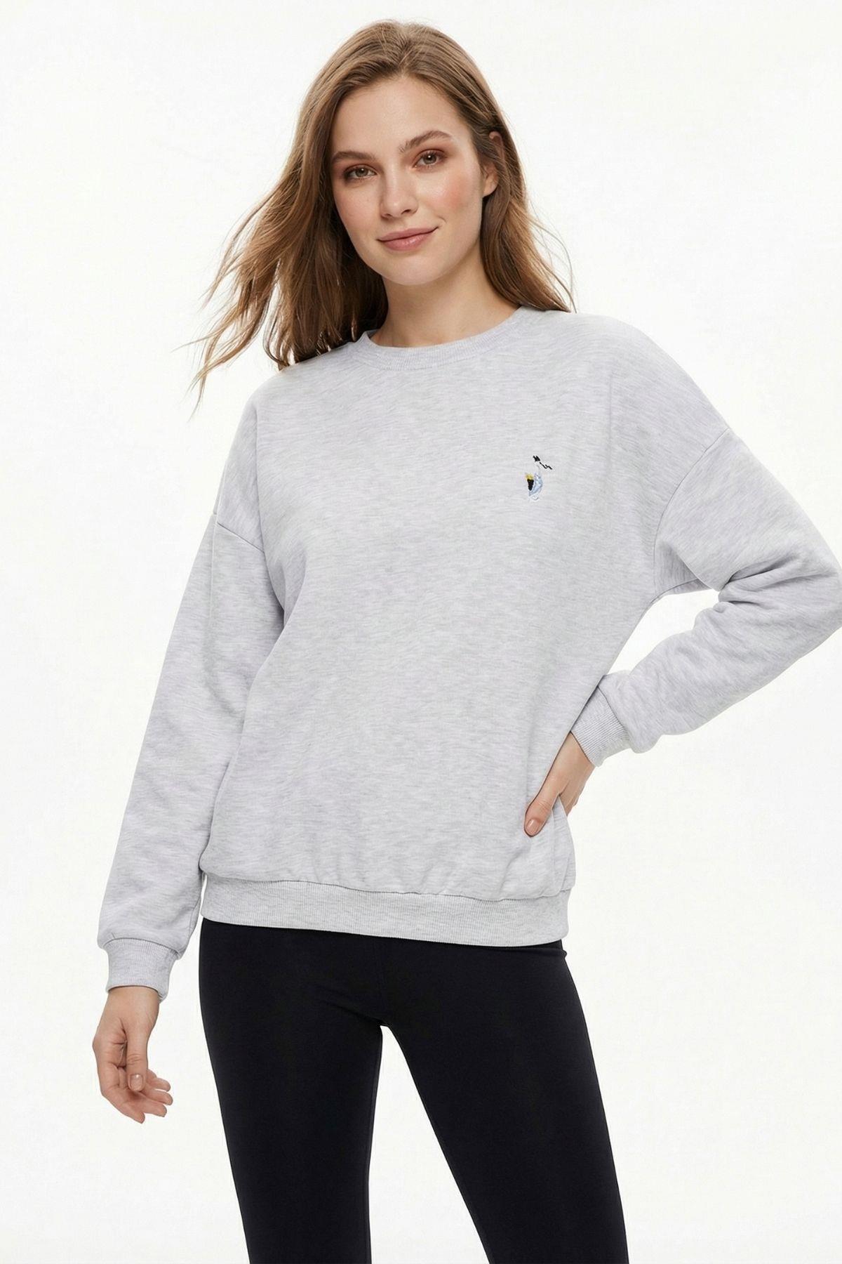 1021 Göğüs Nakışlı Sweat Gri - 1