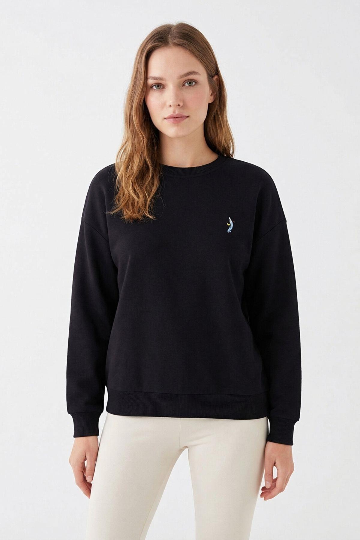 Siyah Göğüs Nakışlı Sweat 1021 - 2