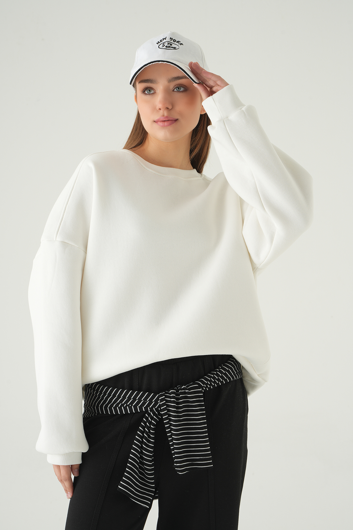 1029 Bisiklet Yaka Sweat Beyaz 