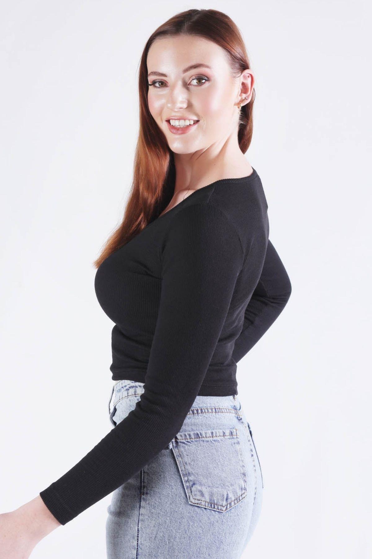 Siyah Yaka Fermuarlı Bluz 1057 - 2