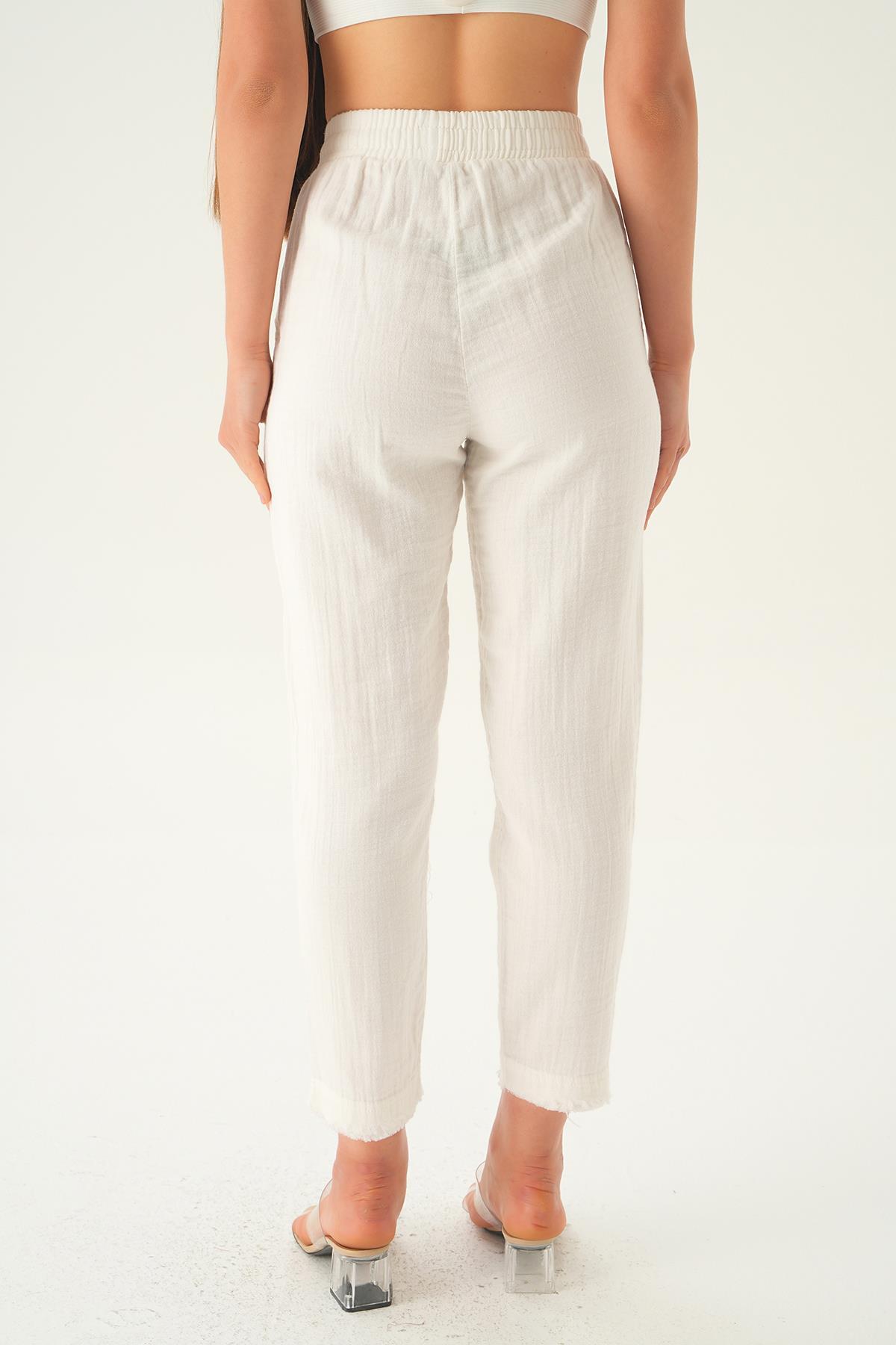 Beyaz Bağcıklı Cepli Pantolon 1067 - 5
