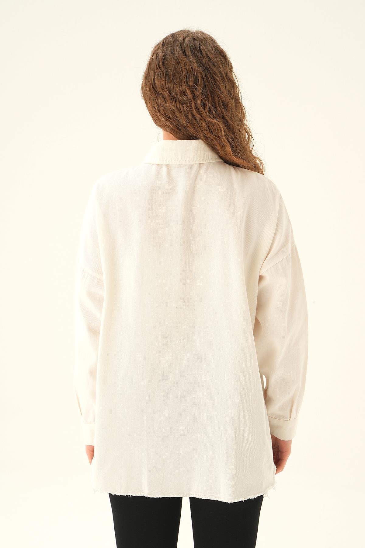 Beyaz Cep Kapak Detay Gömlek 10836 - 4