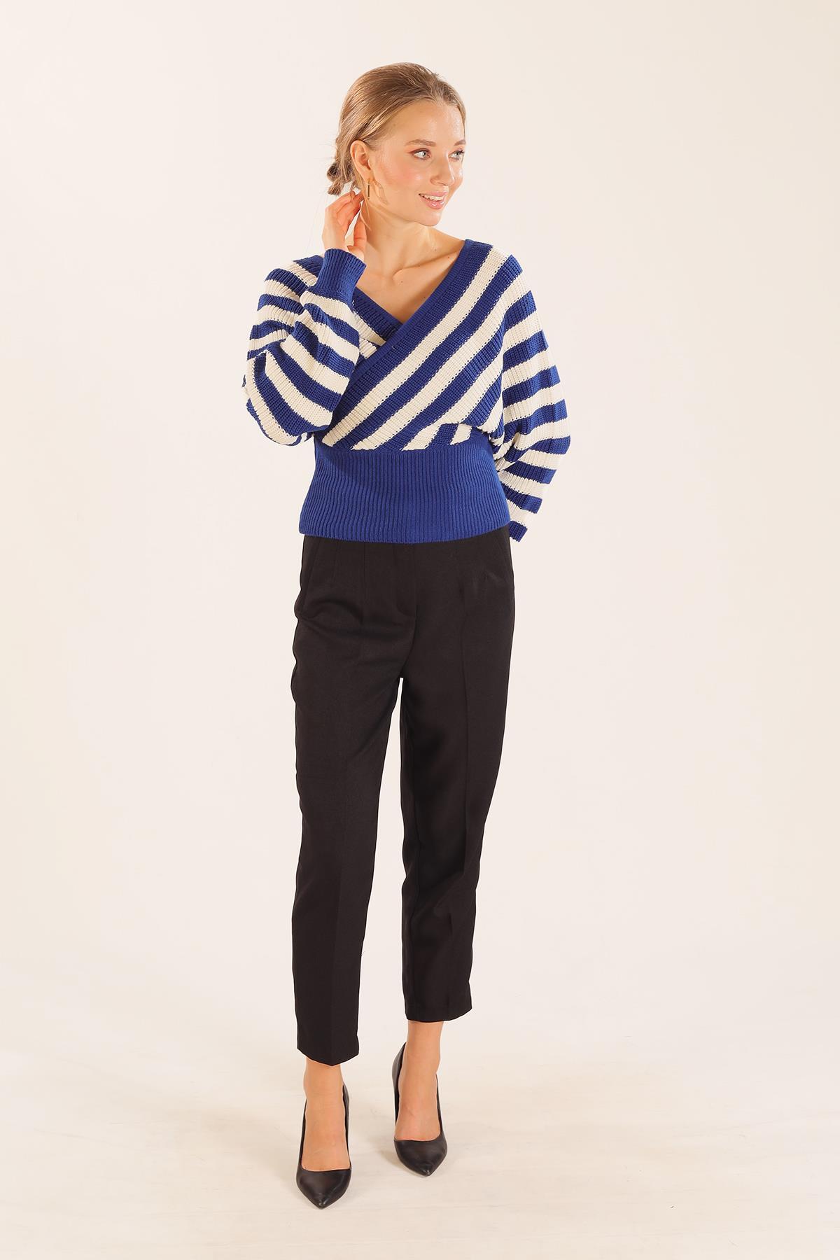 Saks-Ekru Kruvaze Yaka Çizgili Kazak 11005 - 2