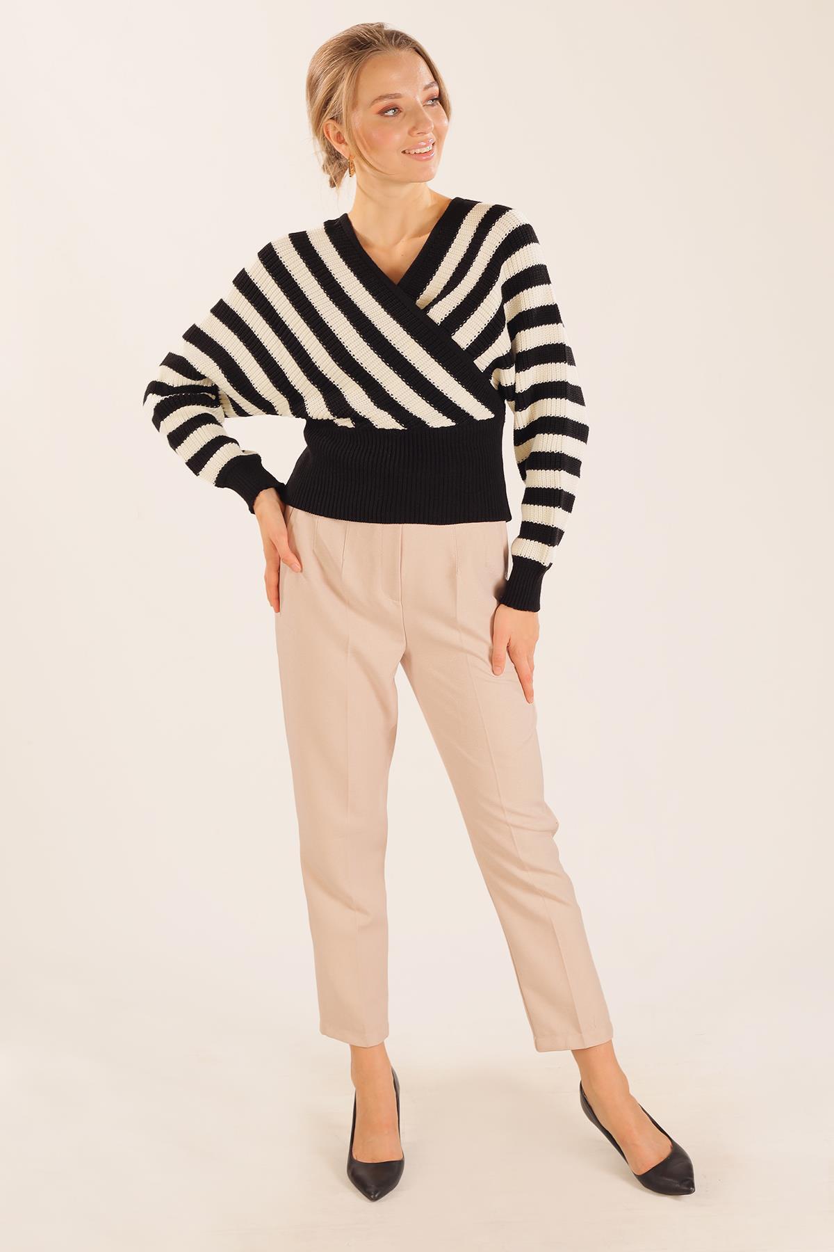 11005 Kruvaze Yaka Çizgili Kazak Siyah-Ekru - 2