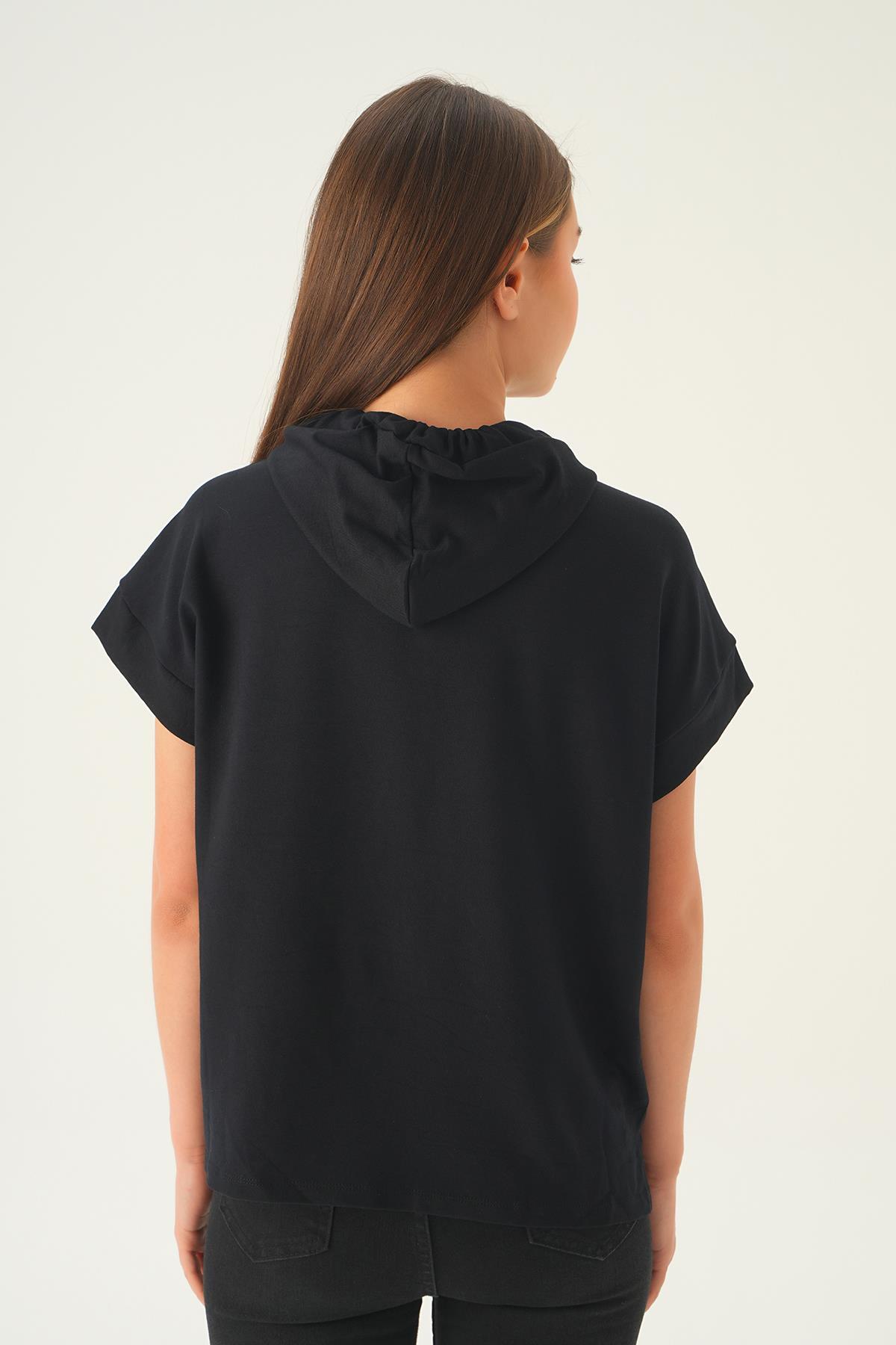 Siyah Kapüşonlu Kısa Kol Tişört 1112 - 5