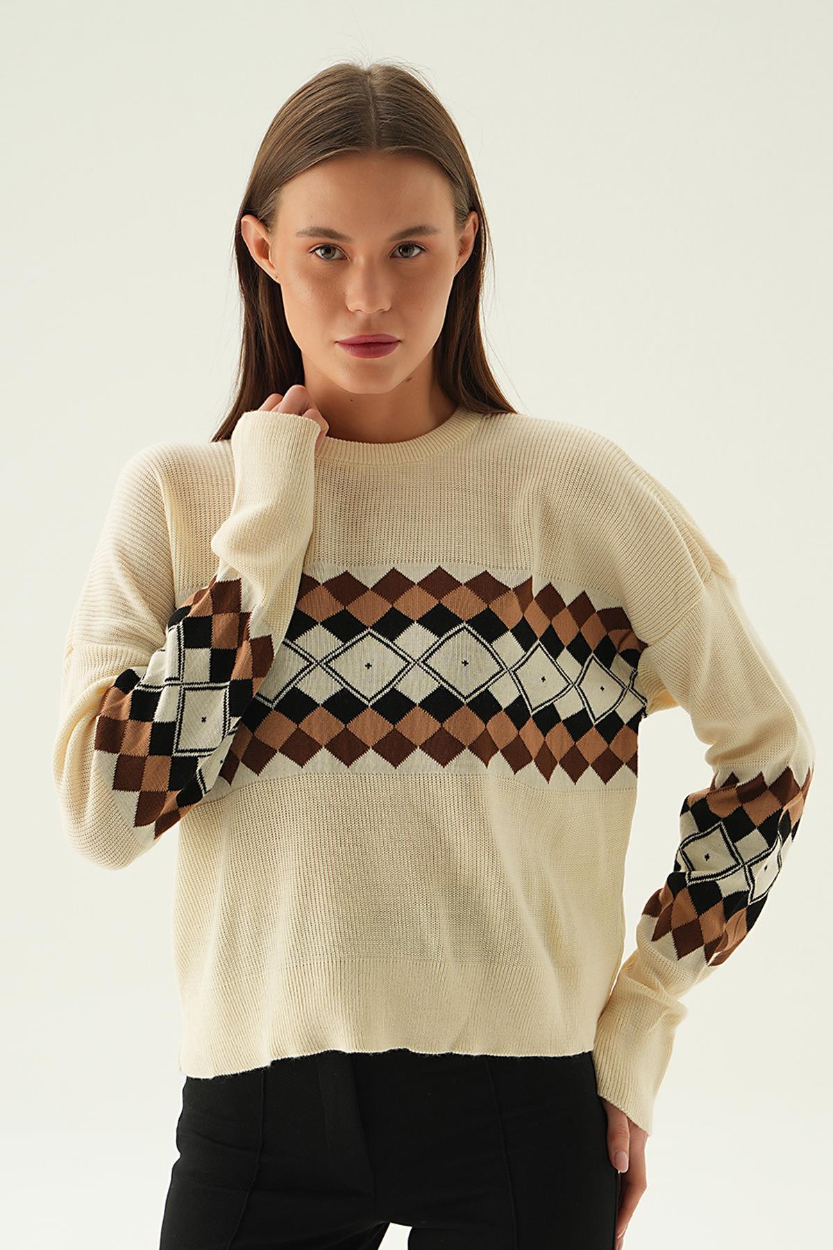 Bej Desenli Bisiklet Yaka Kazak 1333 - 3