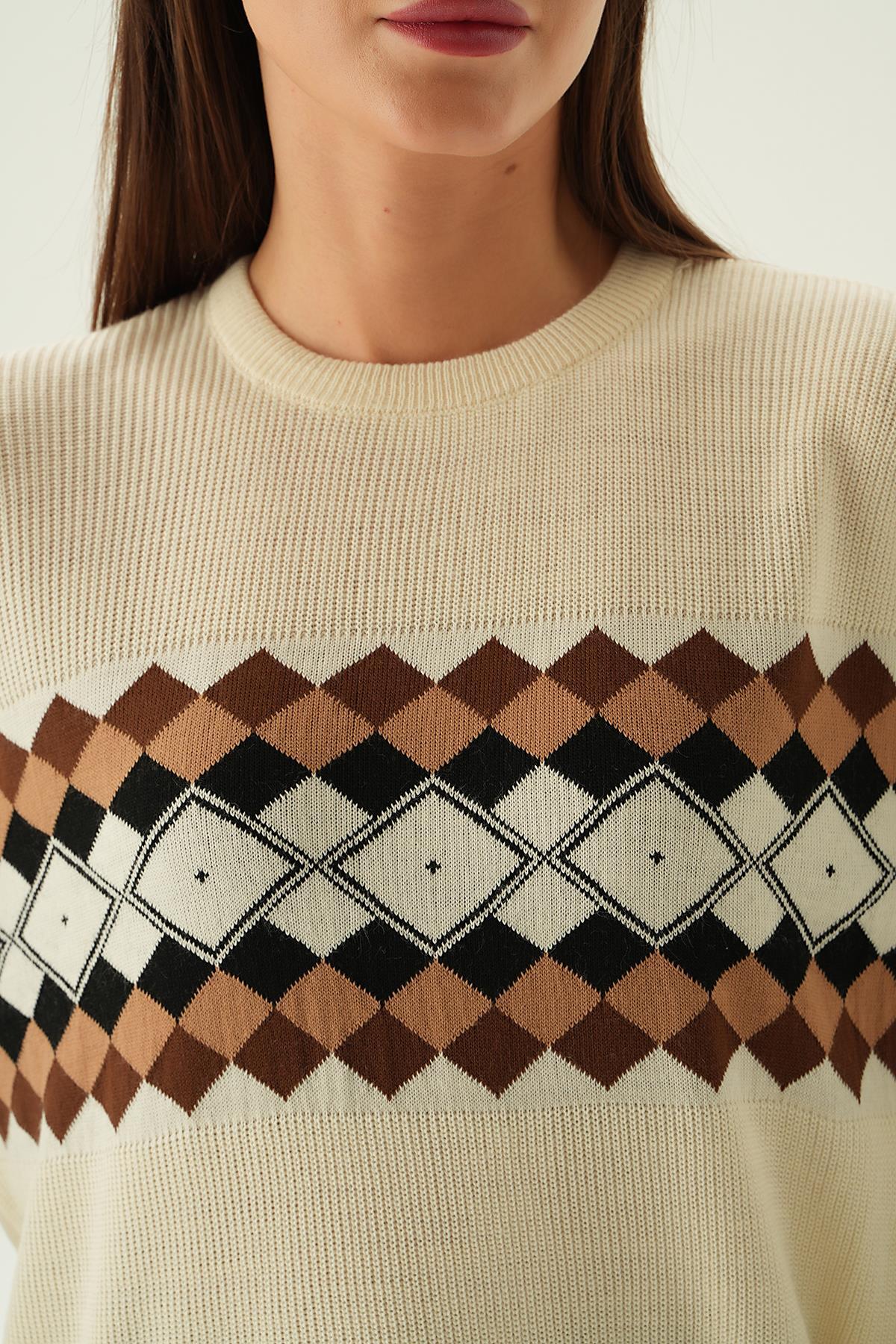 Bej Desenli Bisiklet Yaka Kazak 1333 - 4