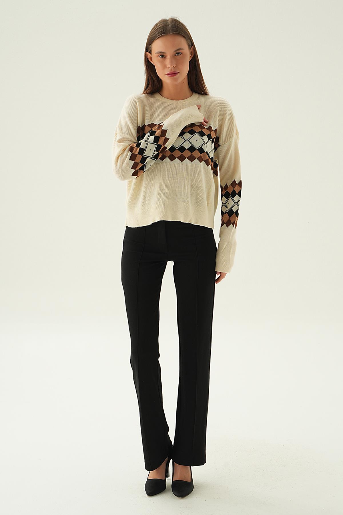 Bej Desenli Bisiklet Yaka Kazak 1333 - 6