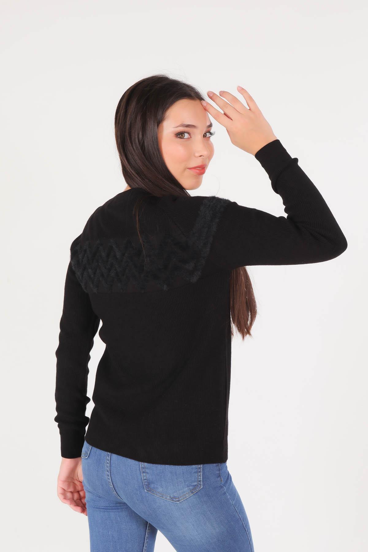 Siyah Zikzak Desenli Kazak 1120 - 4