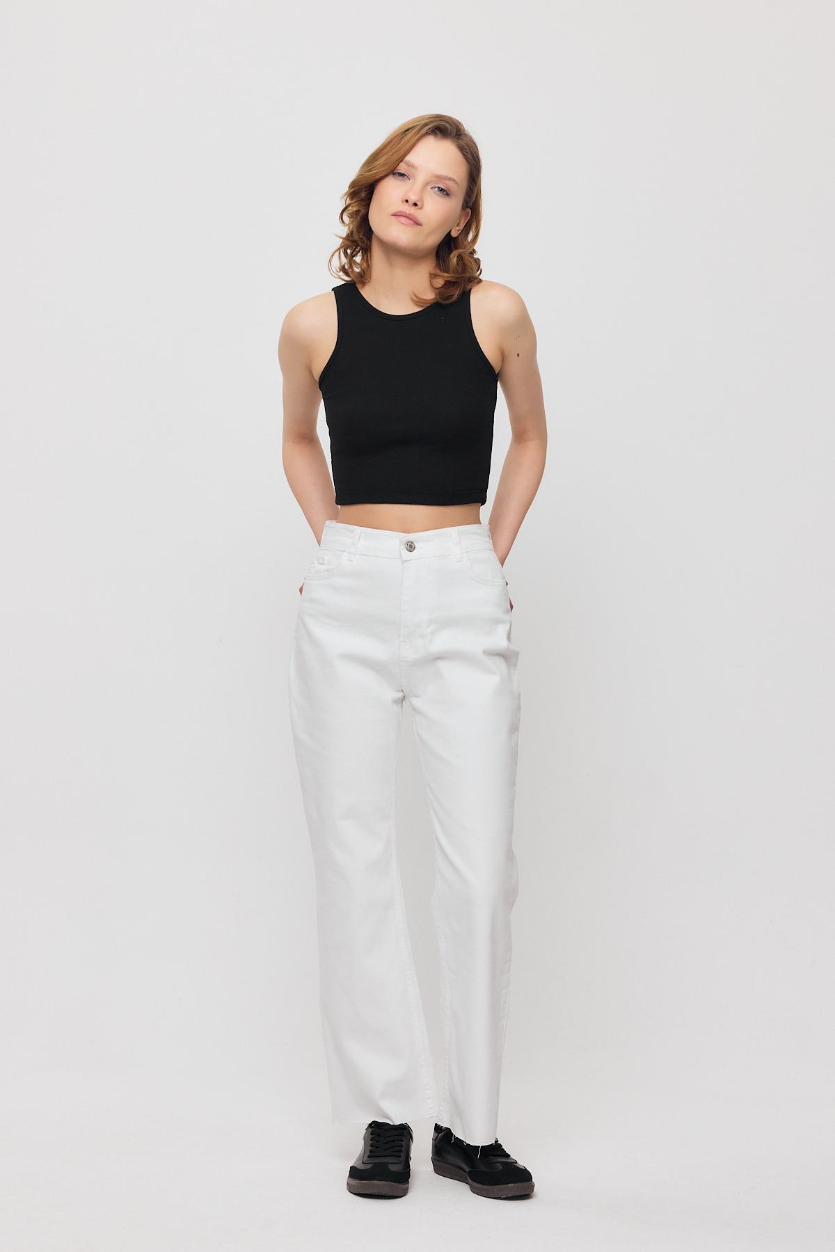 Beyaz 12032 Paçası Kesik Straight Jean 