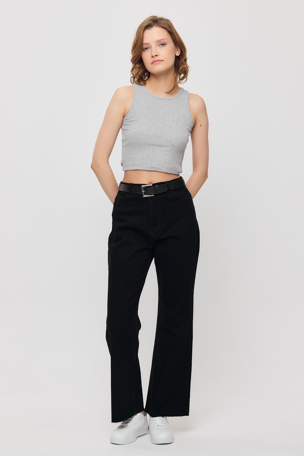 Siyah 12032 Paçası Kesik Straight Jean 