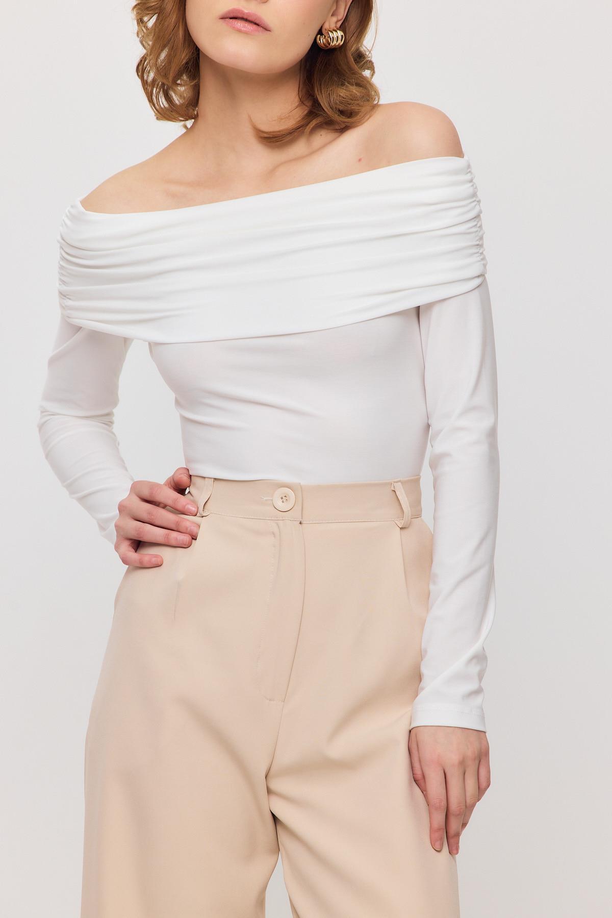 Ekru Madonna Yaka Büzgülü Bluz 12222 - 4