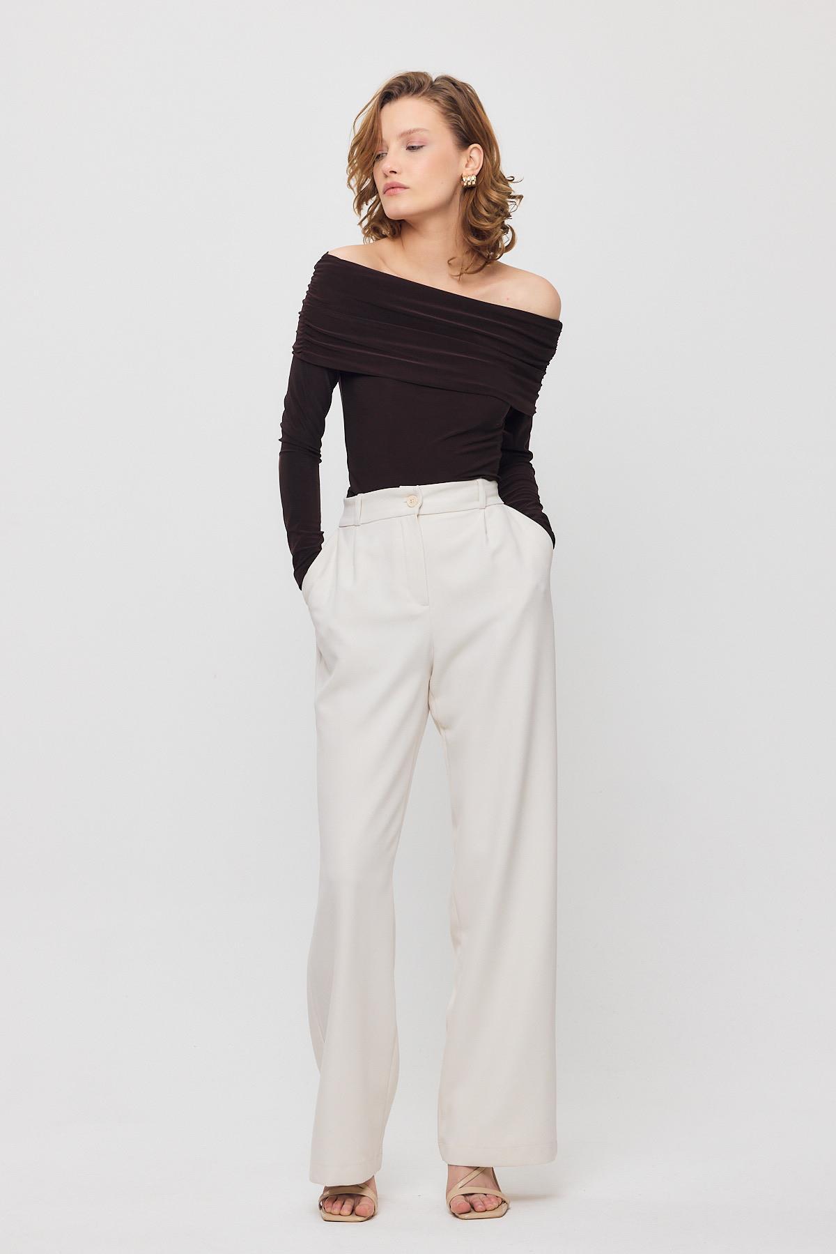 Kahve Madonna Yaka Büzgülü Bluz 12222 - 3