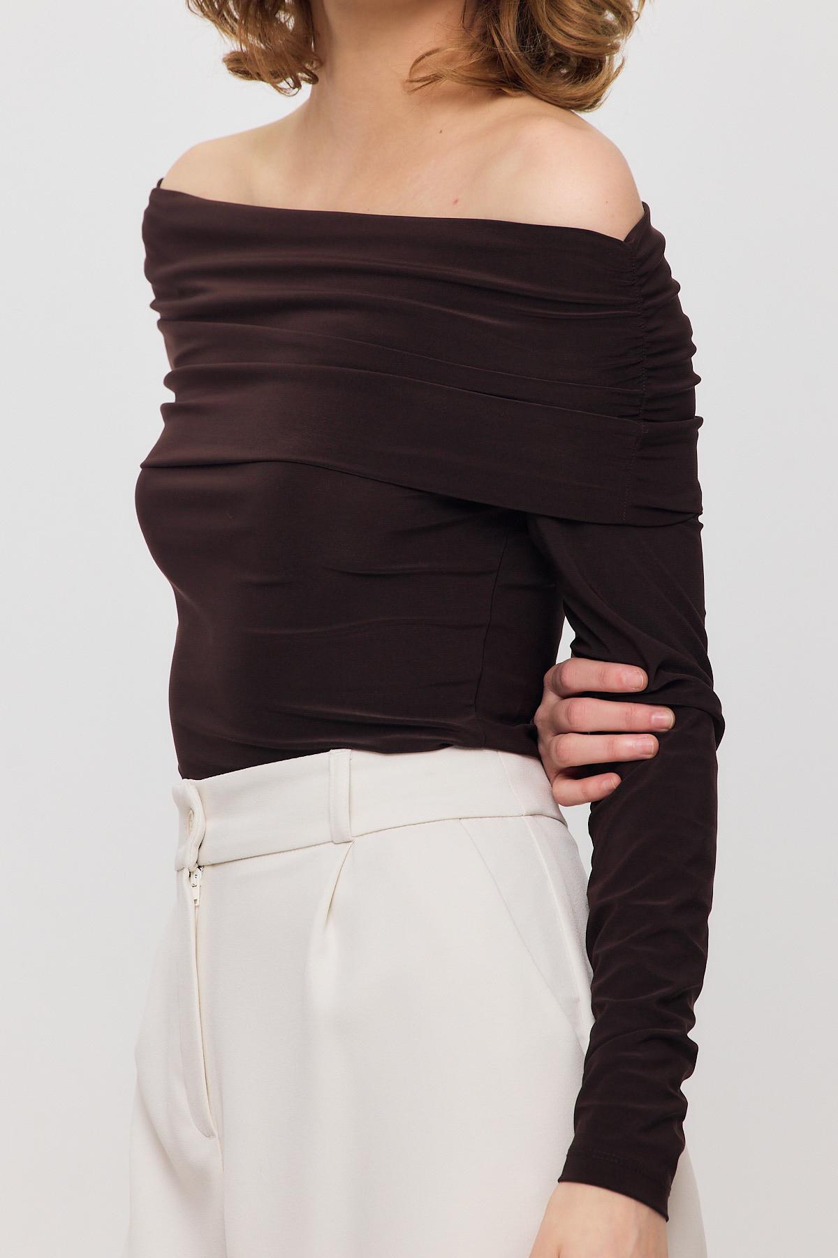 Kahve Madonna Yaka Büzgülü Bluz 12222 - 4