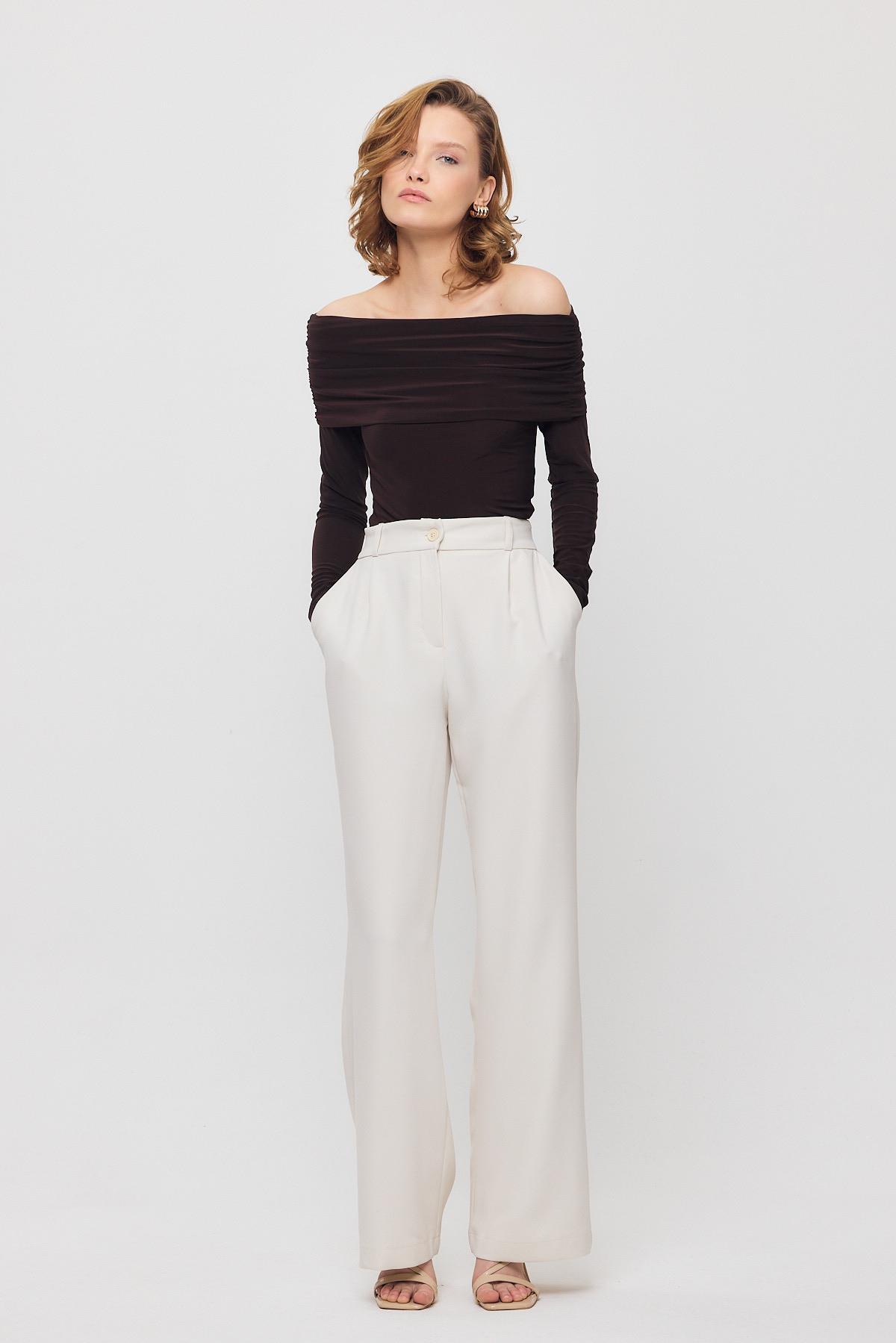 Kahve Madonna Yaka Büzgülü Bluz 12222 - 8