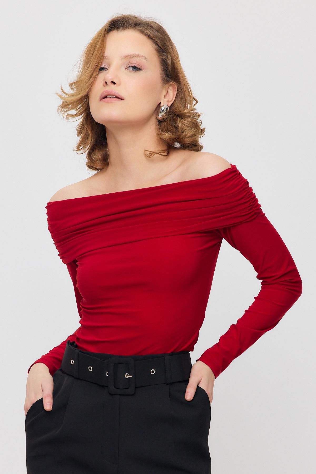 12222 Madonna Yaka Büzgülü Bluz Kırmızı 
