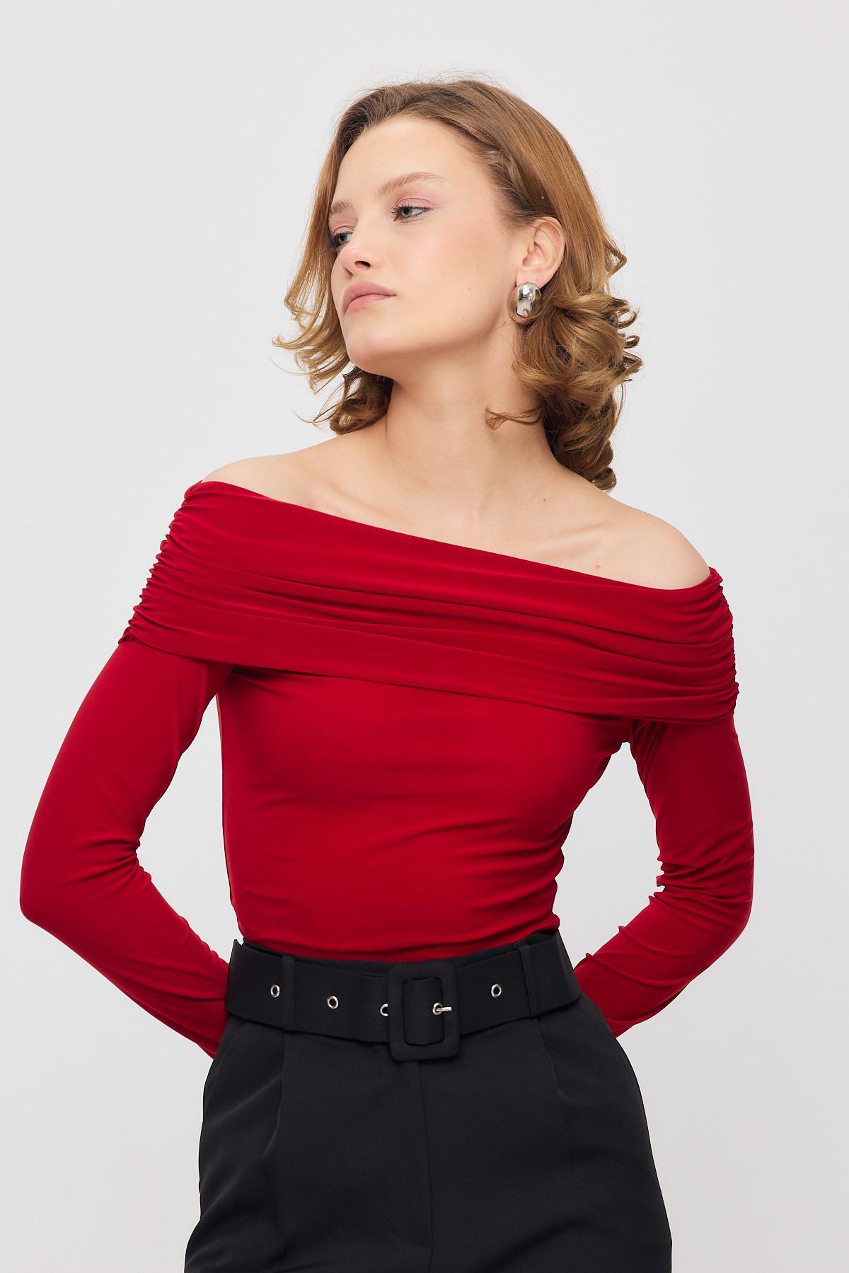 Kırmızı Madonna Yaka Büzgülü Bluz 12222 - 6