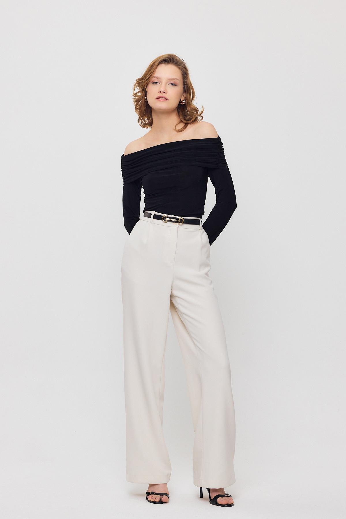 Siyah Madonna Yaka Büzgülü Bluz 12222 - 7