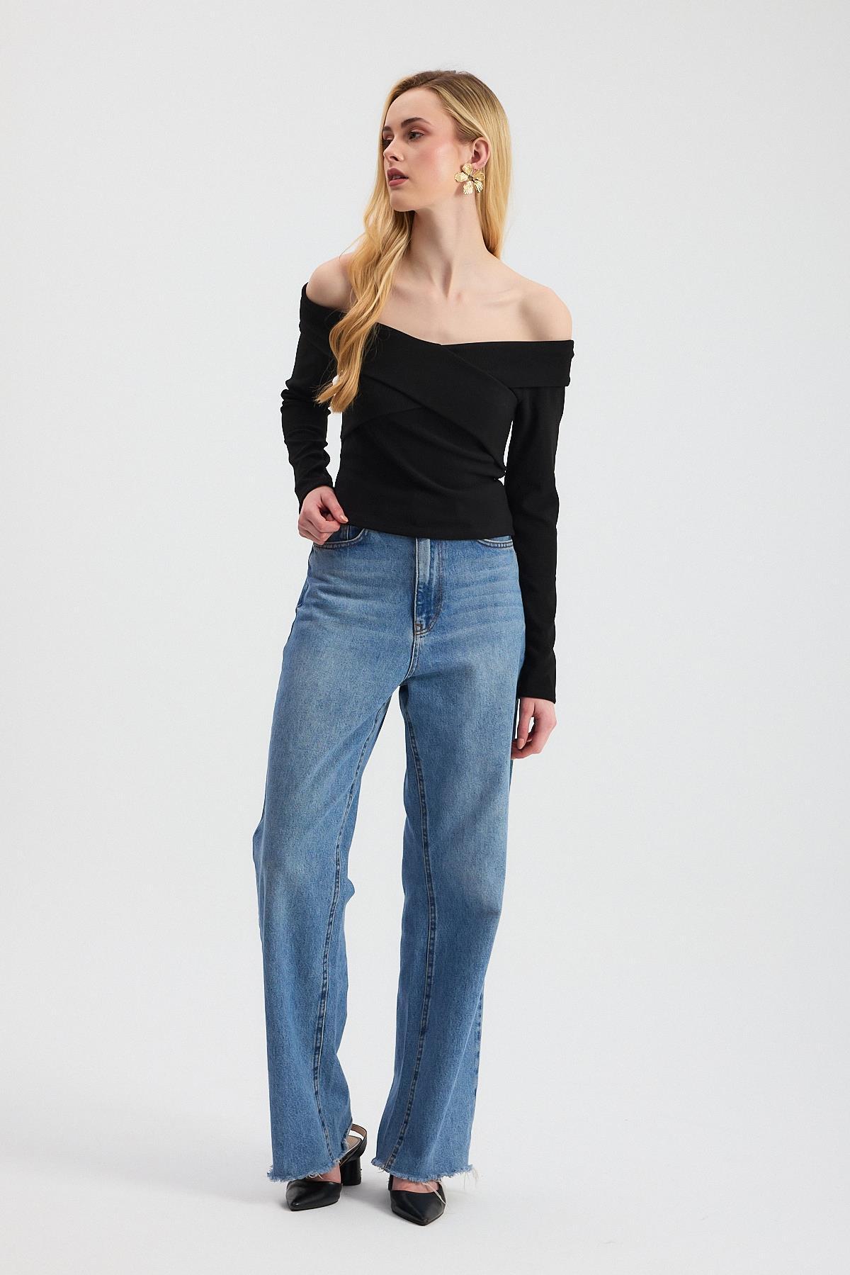 12748 Çapraz Madonna Yaka Bluz Siyah - 3