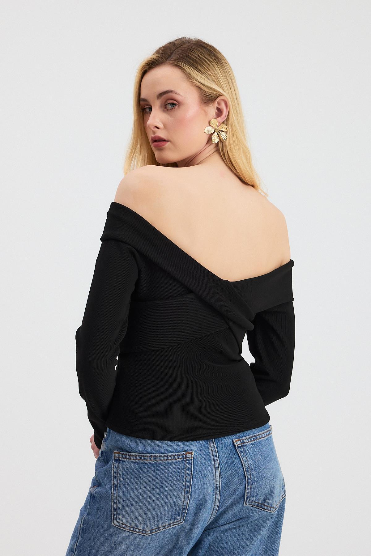 Siyah Çapraz Madonna Yaka Bluz 12748 - 5