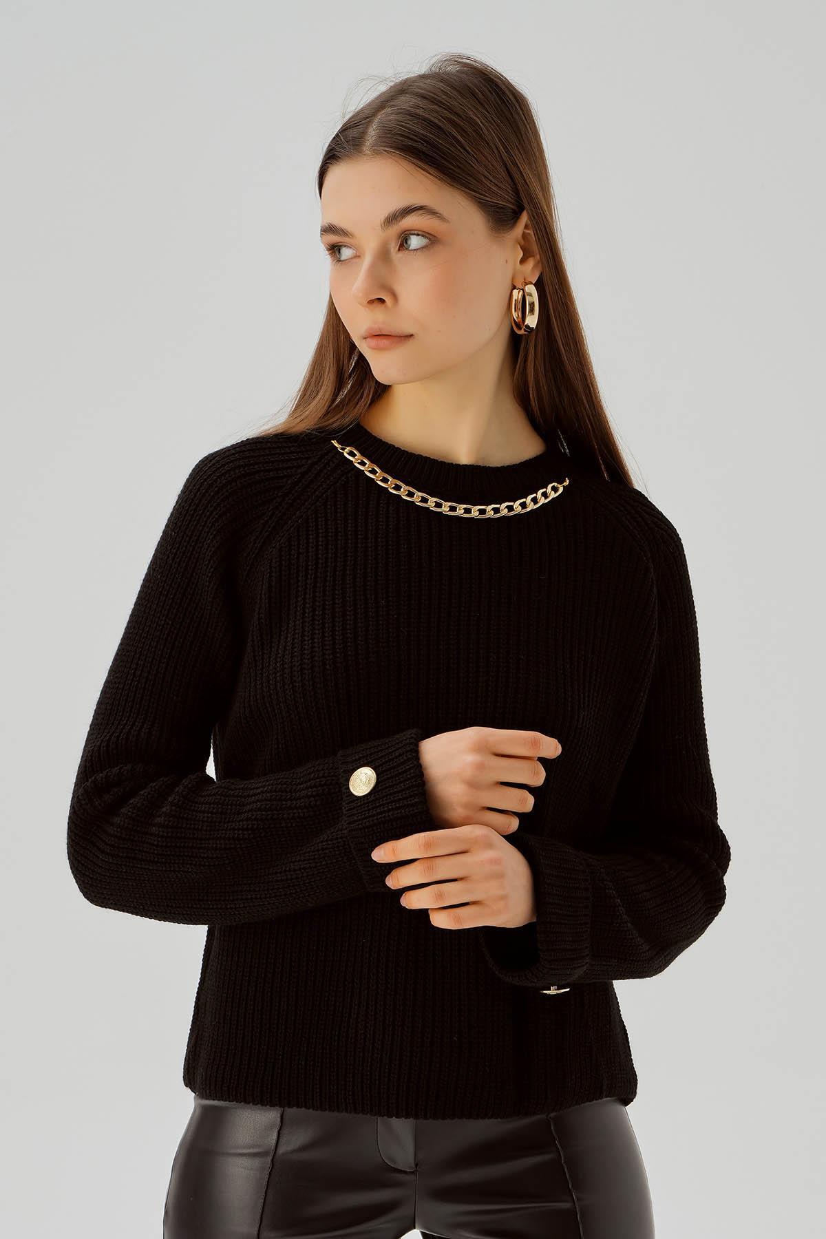 Siyah Kolyeli Kazak 1313 - 1