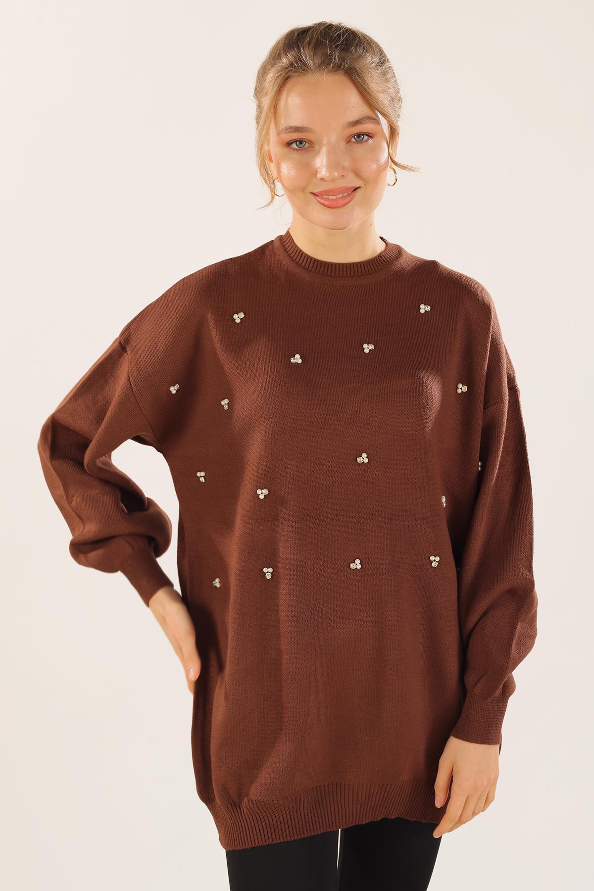 1335 Boncuk İşlemeli Balon Kol Kazak Kahve 