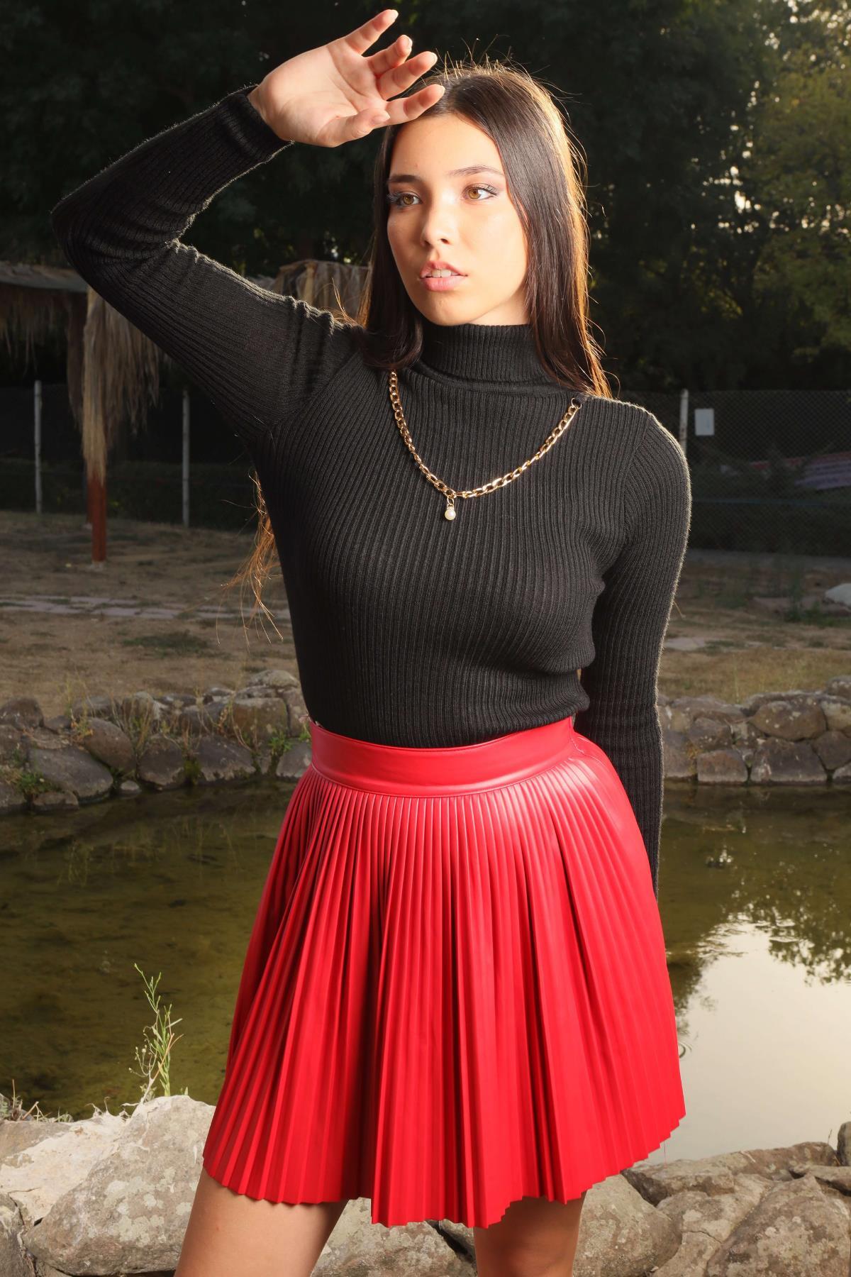 1335 Pliseli Deri Etek Kırmızı 