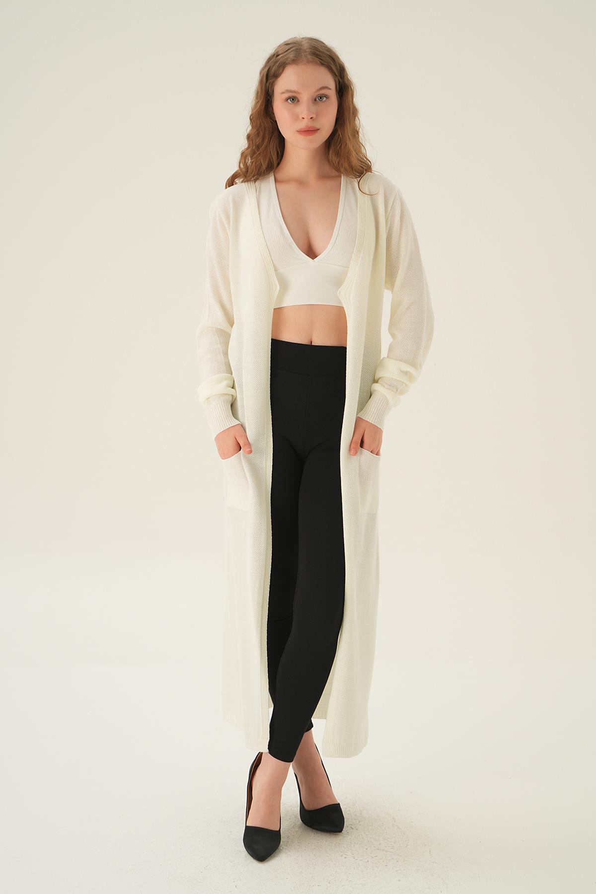 Beyaz Uzun Hırka 135 