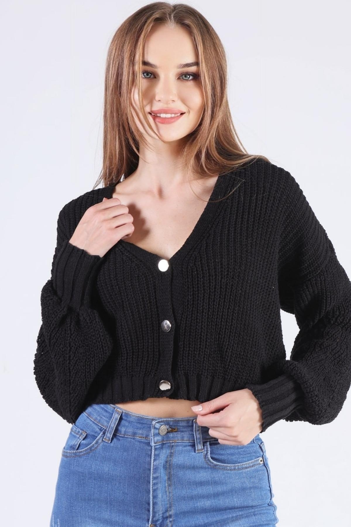 Siyah Kısa Düğmeli Hırka 1368 - 2