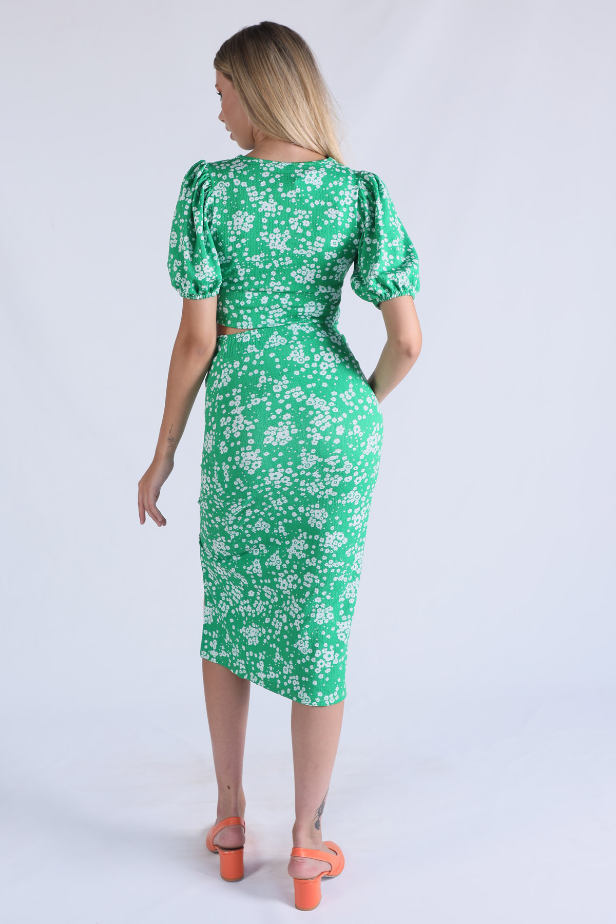 1374 Önü Düğmeli Yırtmaçlı Desenli Takım Benetton Yeşili - 5