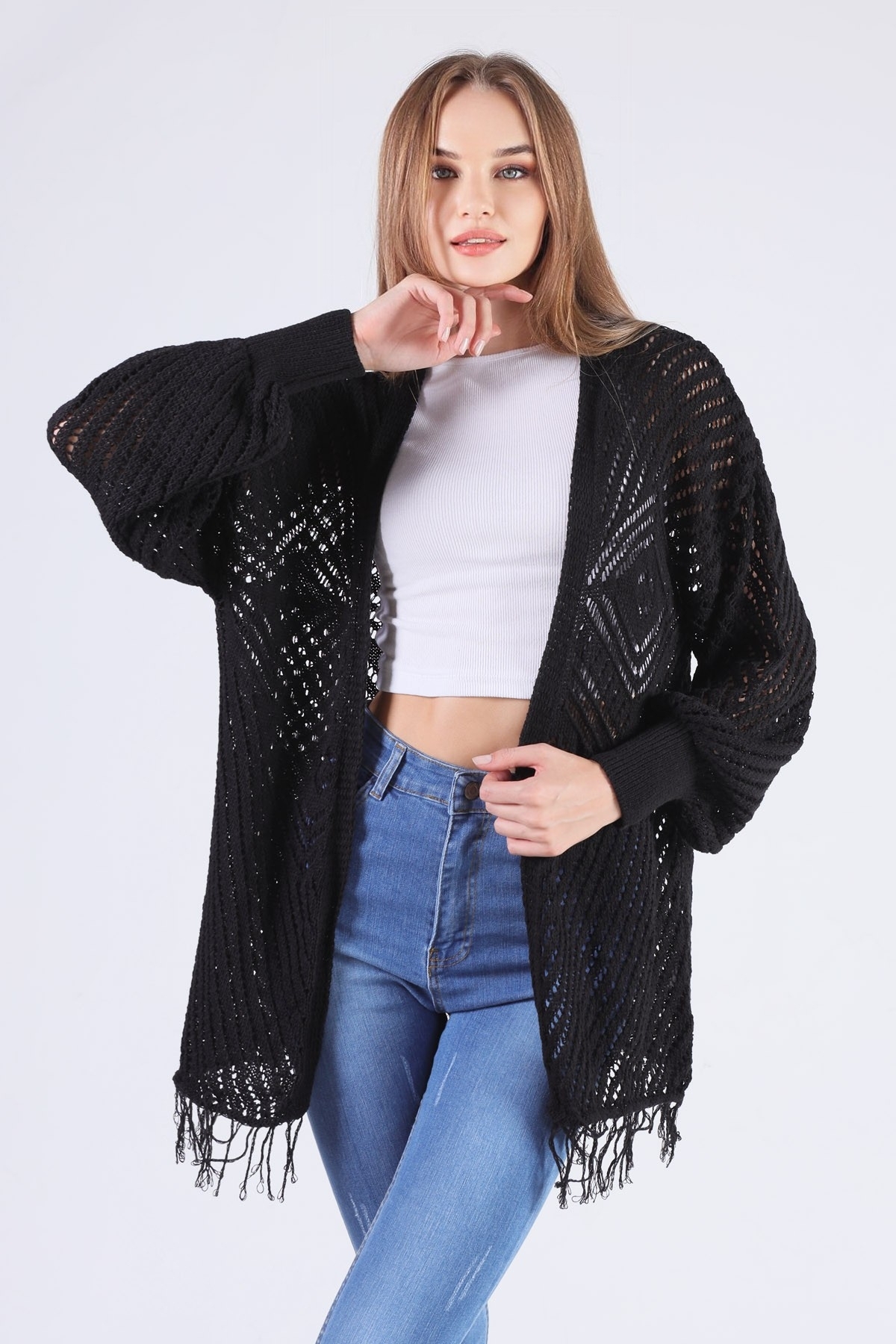 Siyah Kelebek Desen Püsküllü Hırka 1393 - 1