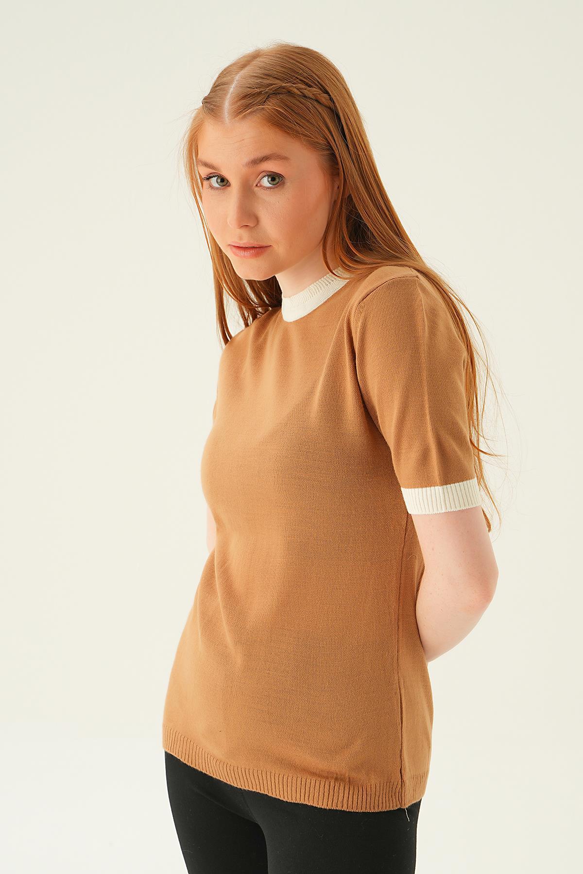 1442 Yaka ve Kol Çizgi Tişört Camel - 4