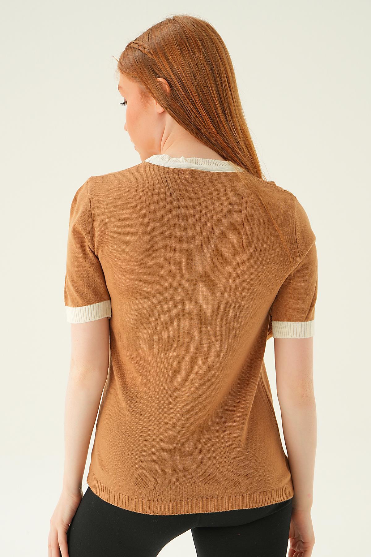 Camel Yaka ve Kol Çizgi Tişört 1442 - 5