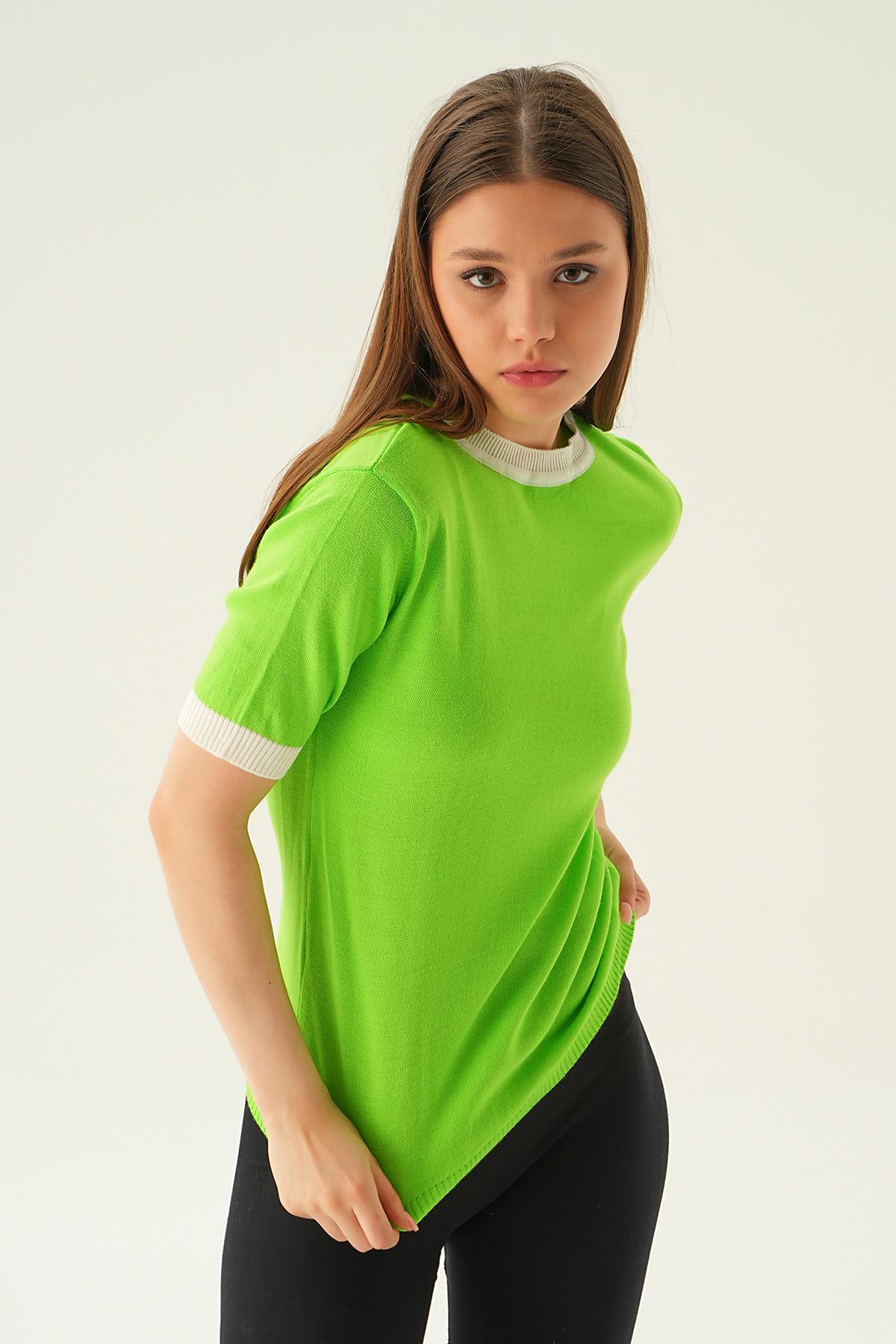 Elma Yeşili Yaka ve Kol Çizgi Tişört 1442 - 3
