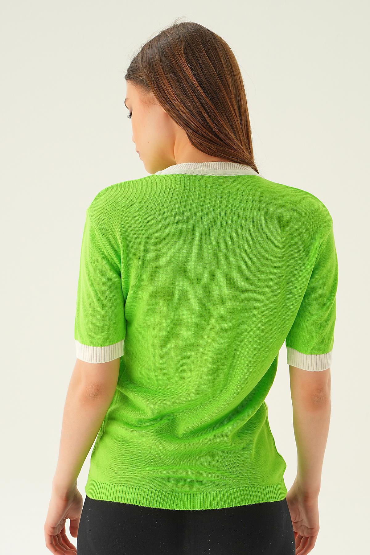 Elma Yeşili Yaka ve Kol Çizgi Tişört 1442 - 4
