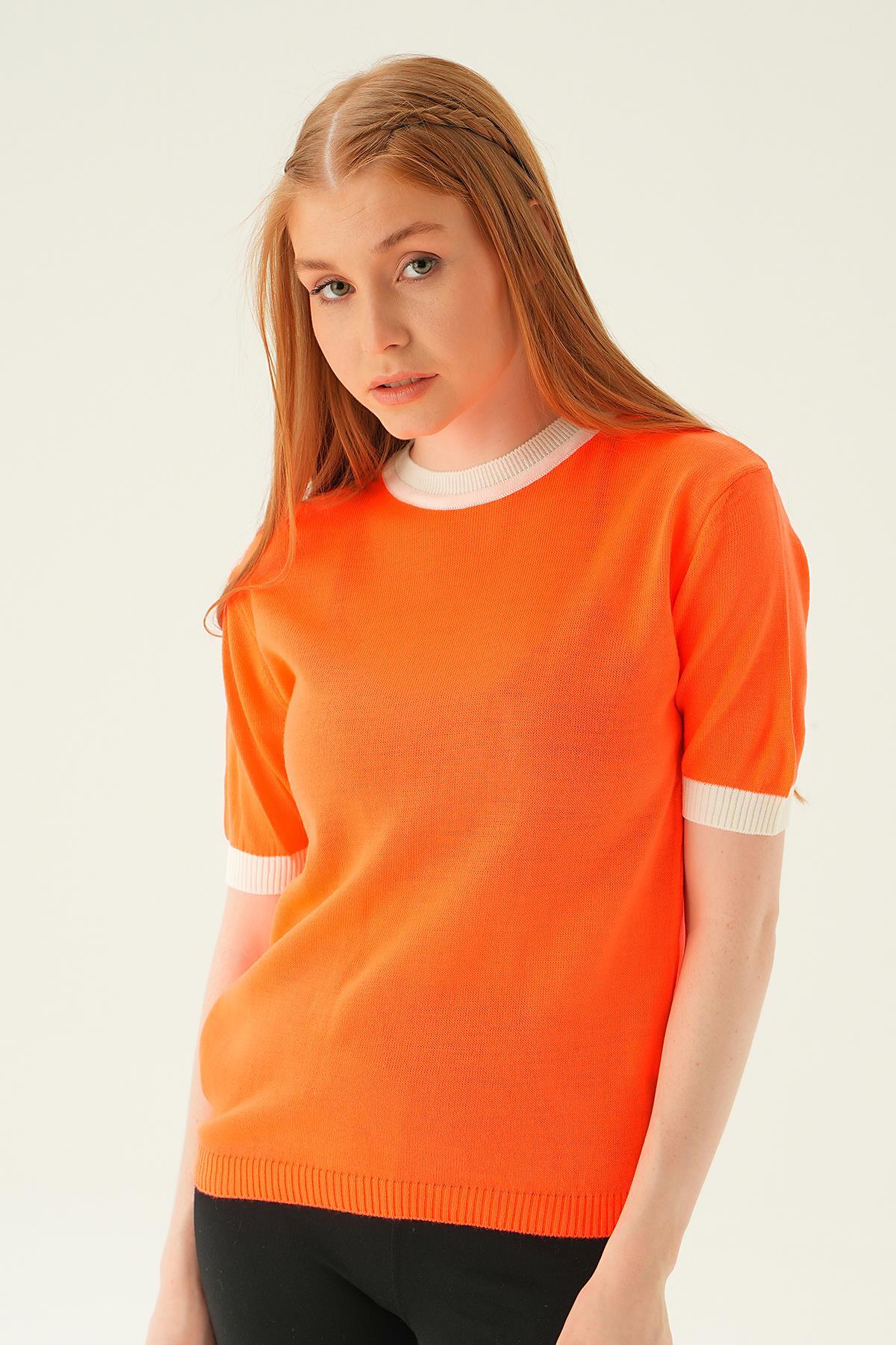 Orange Yaka ve Kol Çizgi Tişört 1442 - 3