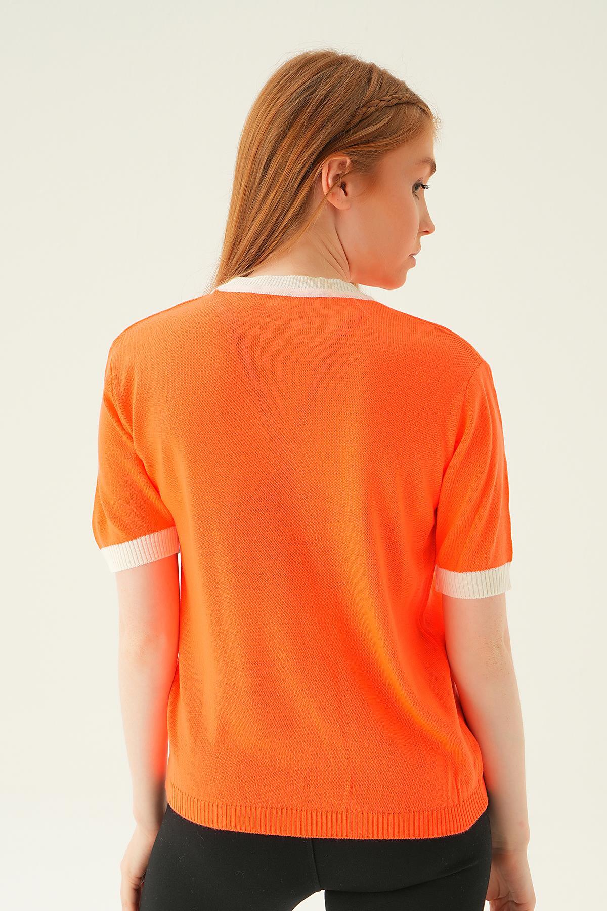 Orange Yaka ve Kol Çizgi Tişört 1442 - 5