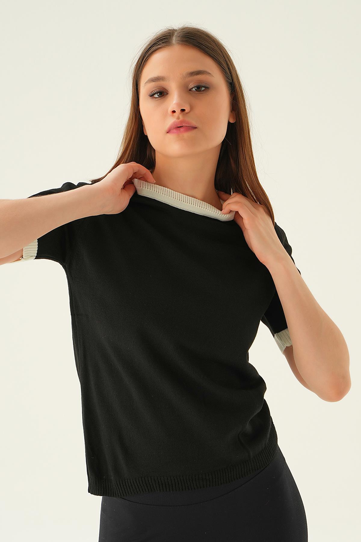 Siyah Yaka ve Kol Çizgi Tişört 1442 - 4