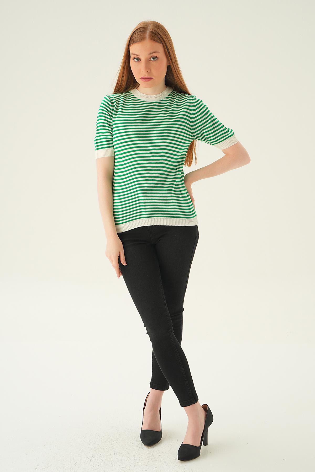 Benetton Yeşili Çizgili Tişört 1443 - 6