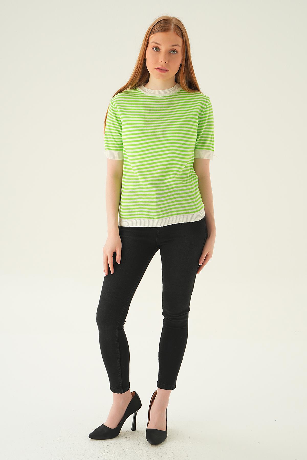 Elma Yeşili Çizgili Tişört 1443 - 1