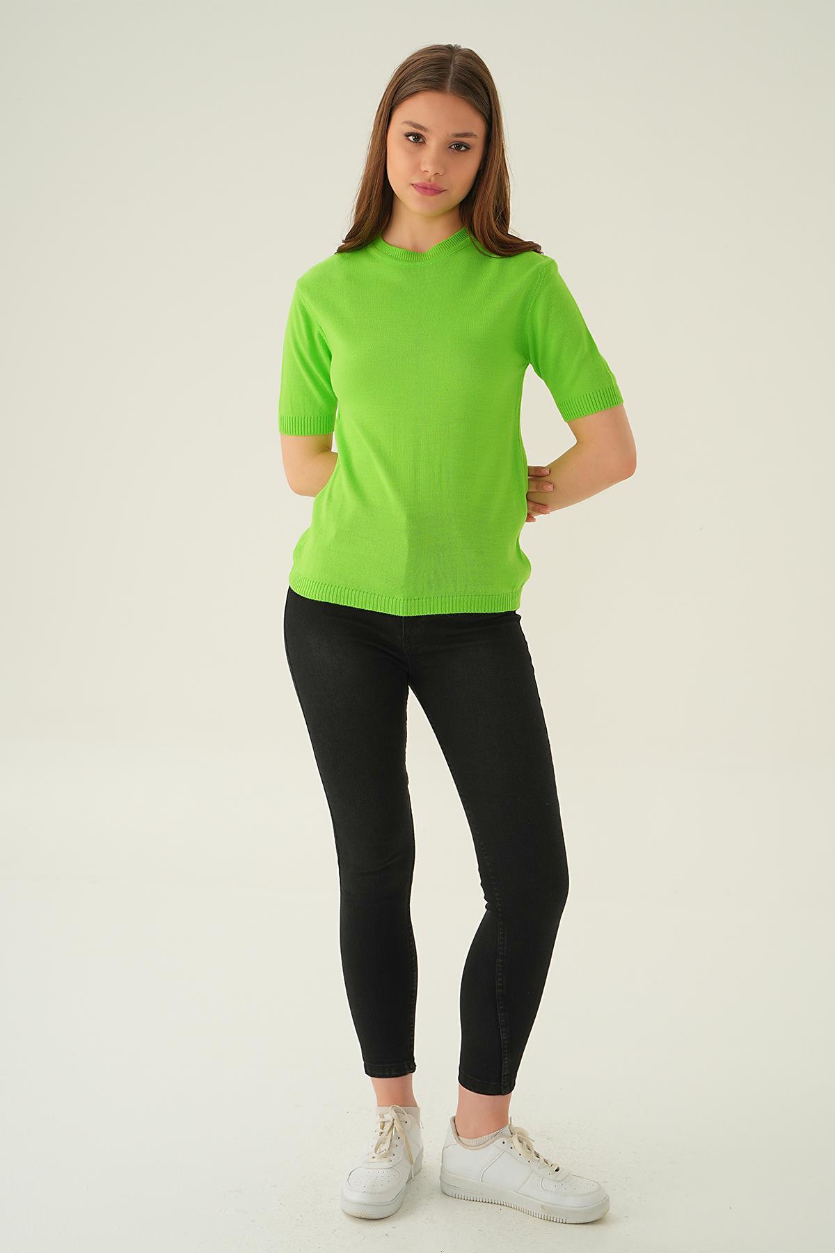 Elma Yeşili Bisiklet Yaka Tişört 1444 - 2