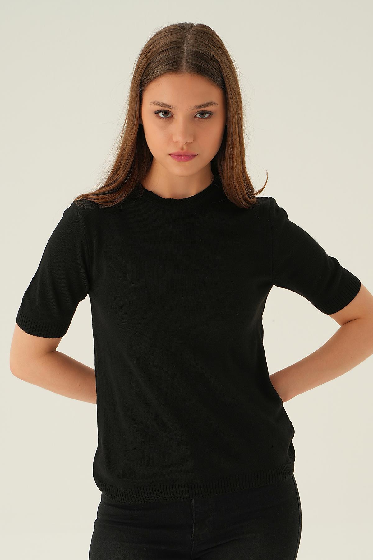 1444 Bisiklet Yaka Tişört Siyah 