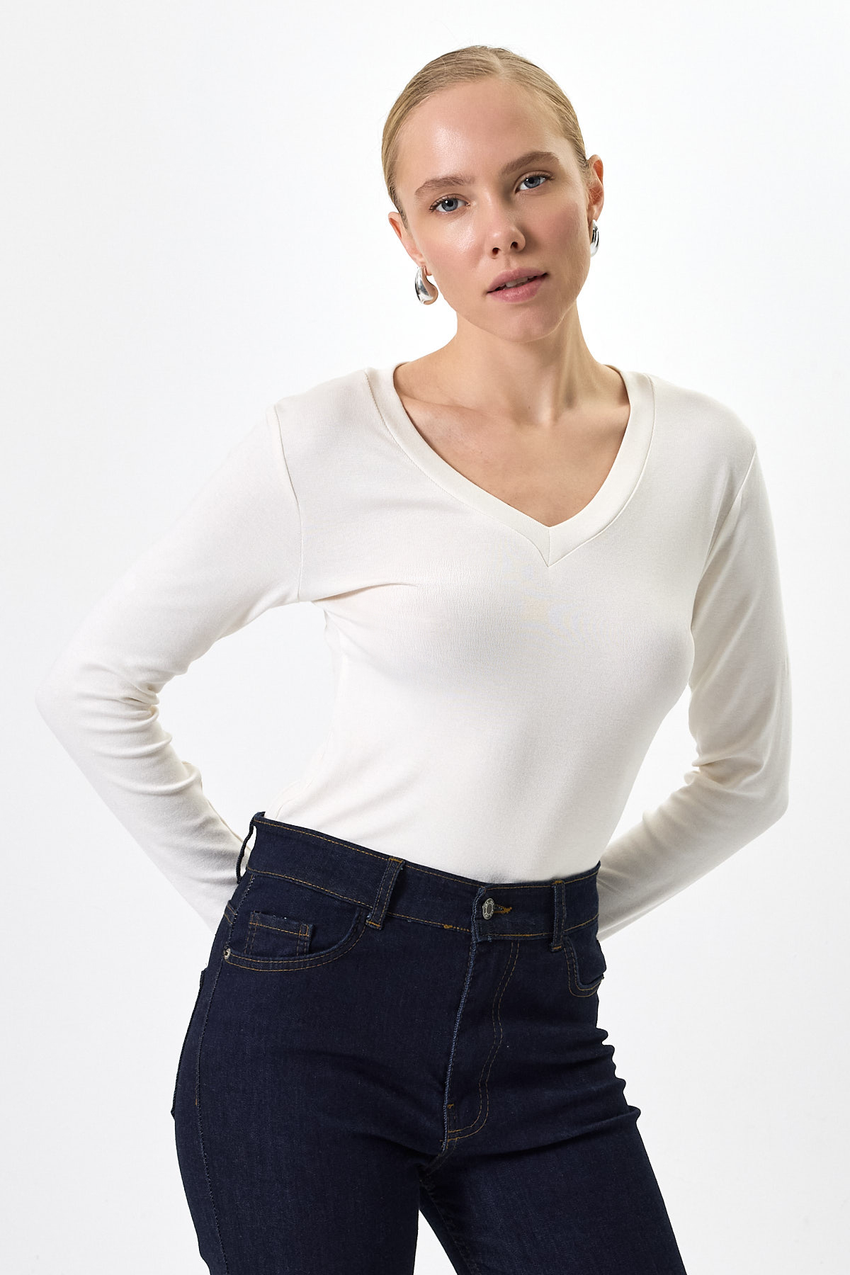 Ekru V Yaka Uzun Kol Body 1452 - 6